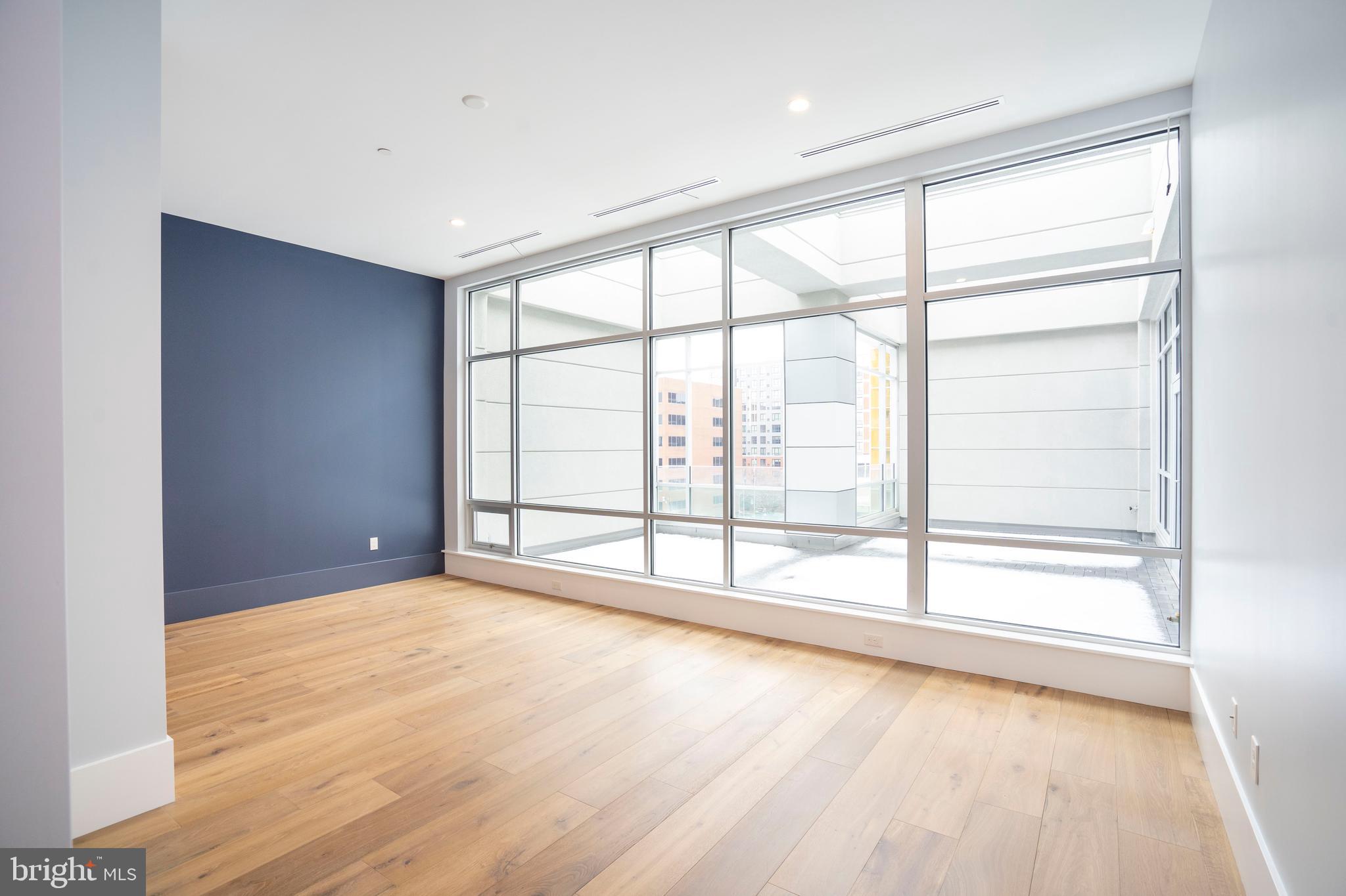 101 NORTH QUEEN - Residential