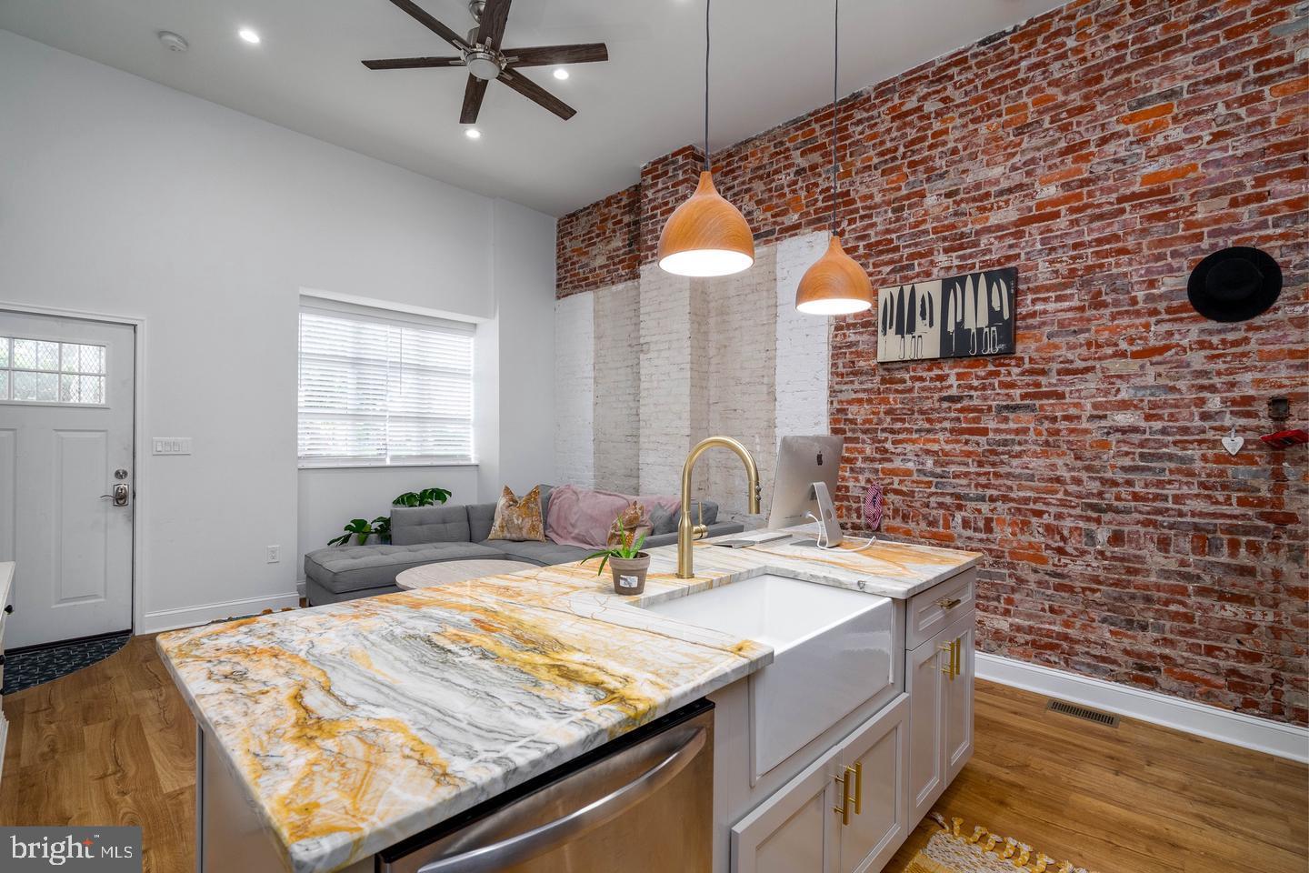 PENNSPORT - Residential Lease