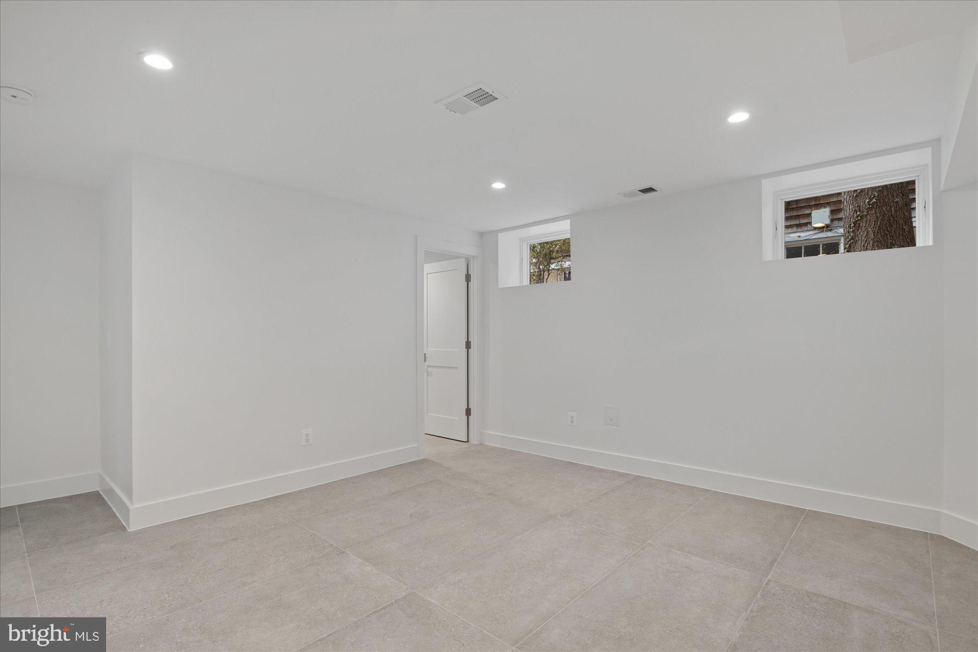 WAKEFIELD - Residential