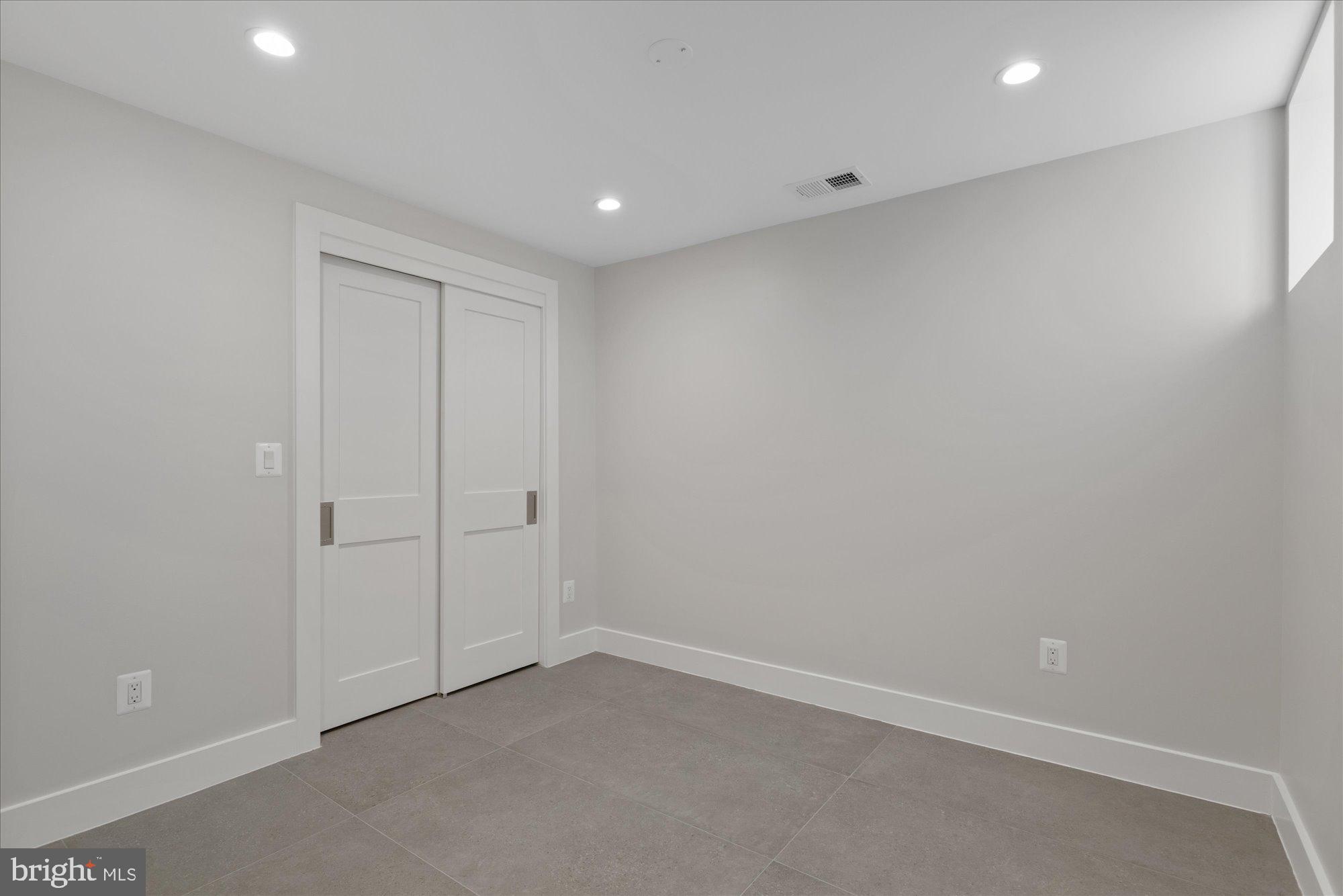 WAKEFIELD - Residential