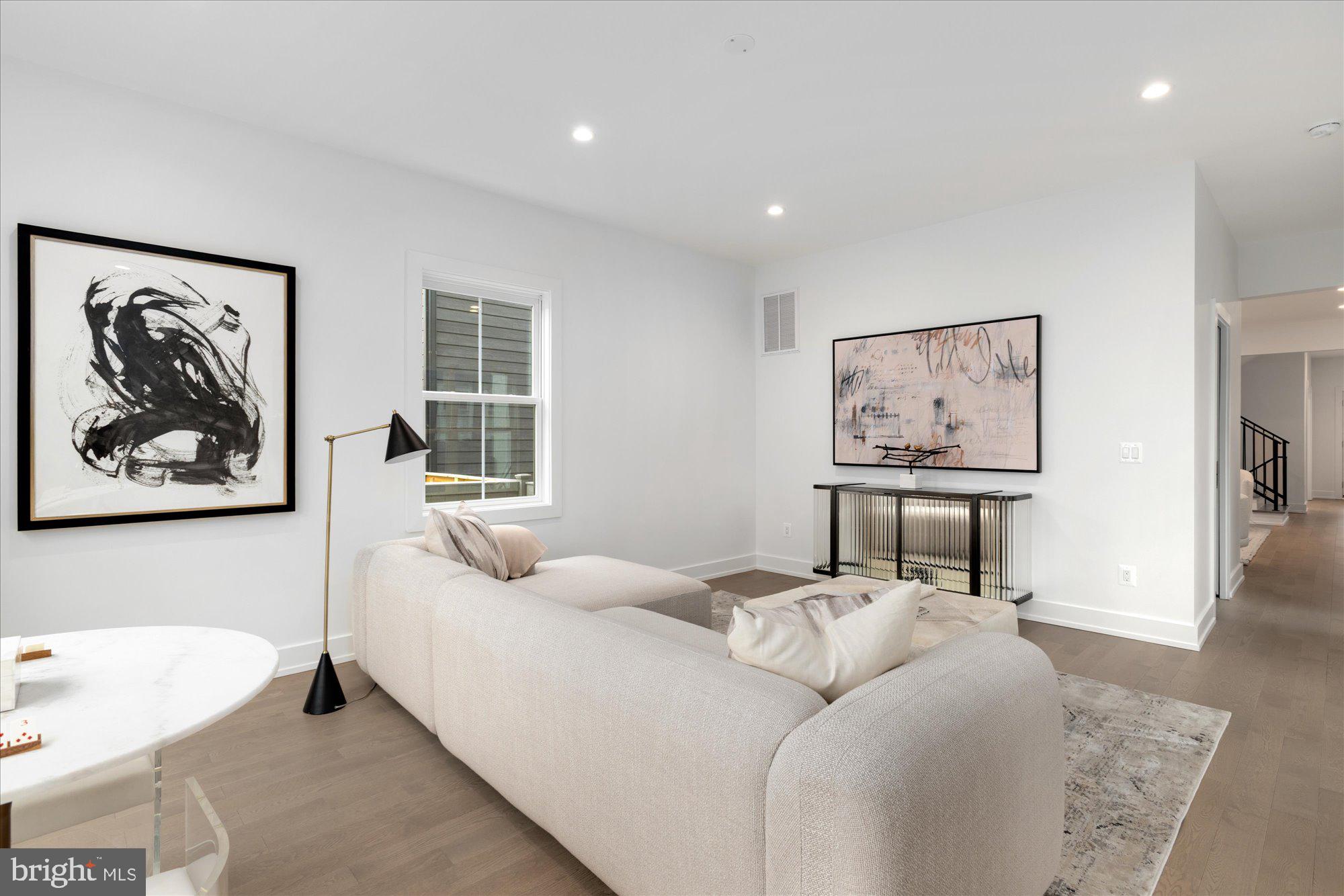 WAKEFIELD - Residential
