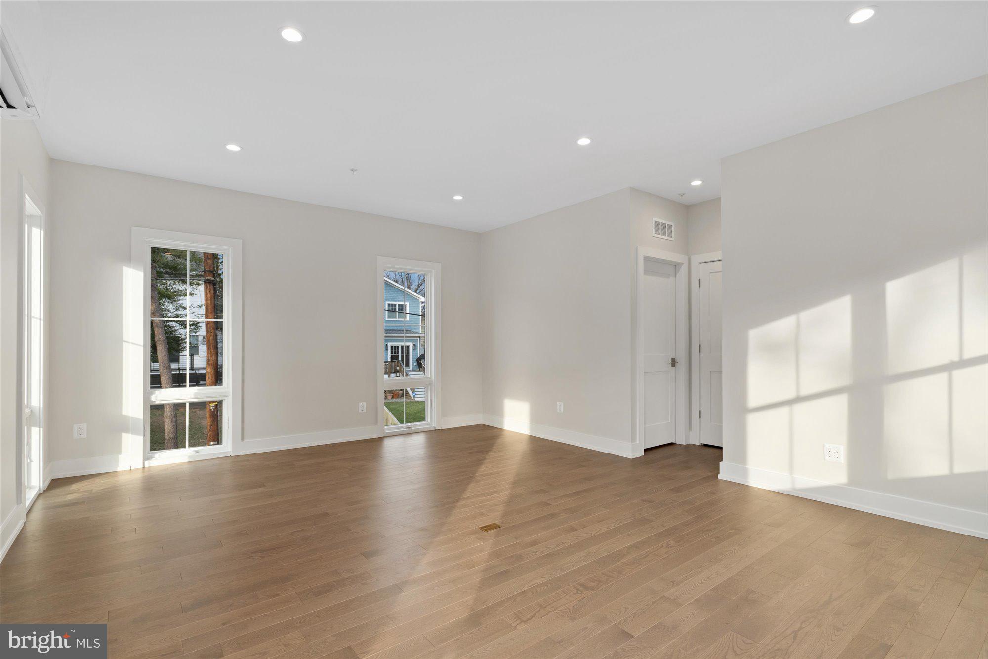 WAKEFIELD - Residential