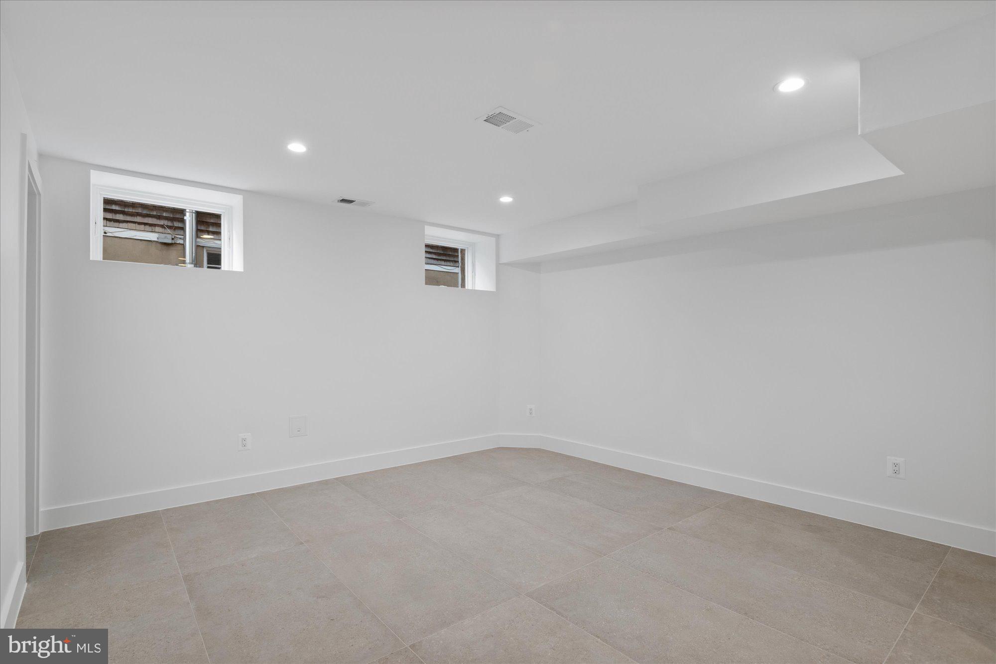 WAKEFIELD - Residential