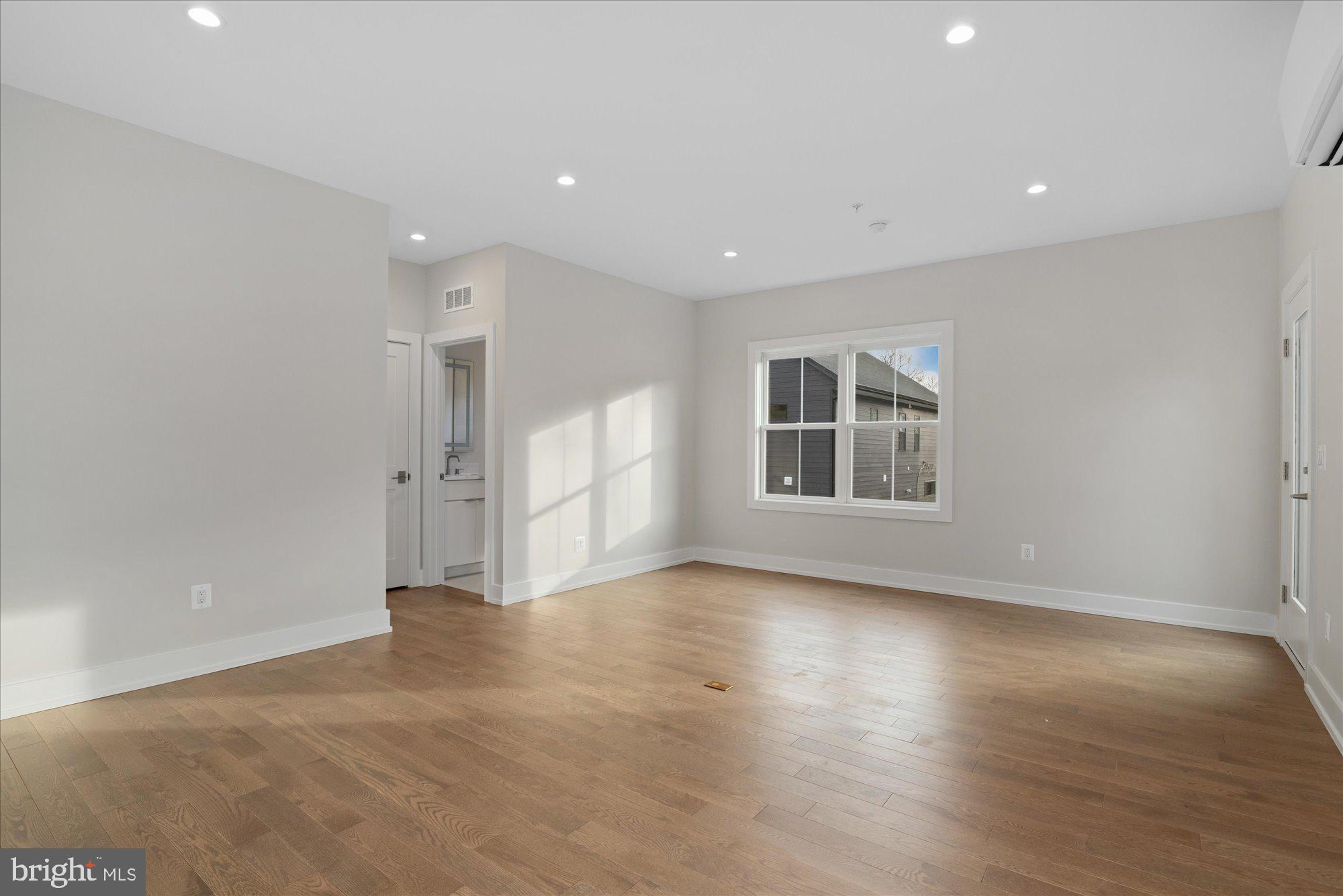 WAKEFIELD - Residential