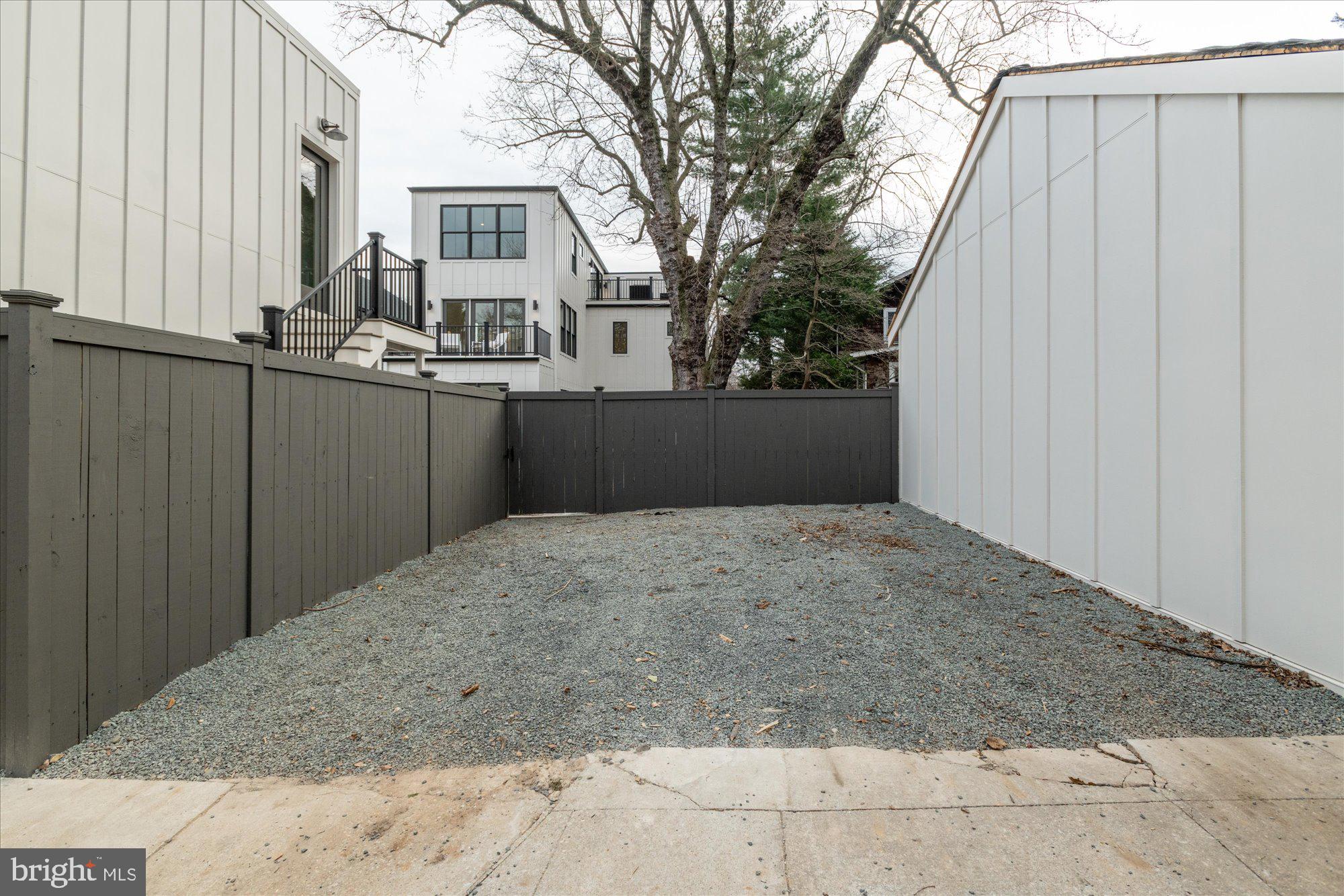WAKEFIELD - Residential