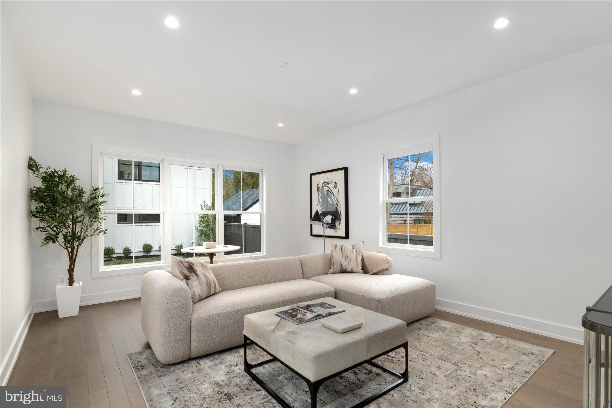 WAKEFIELD - Residential