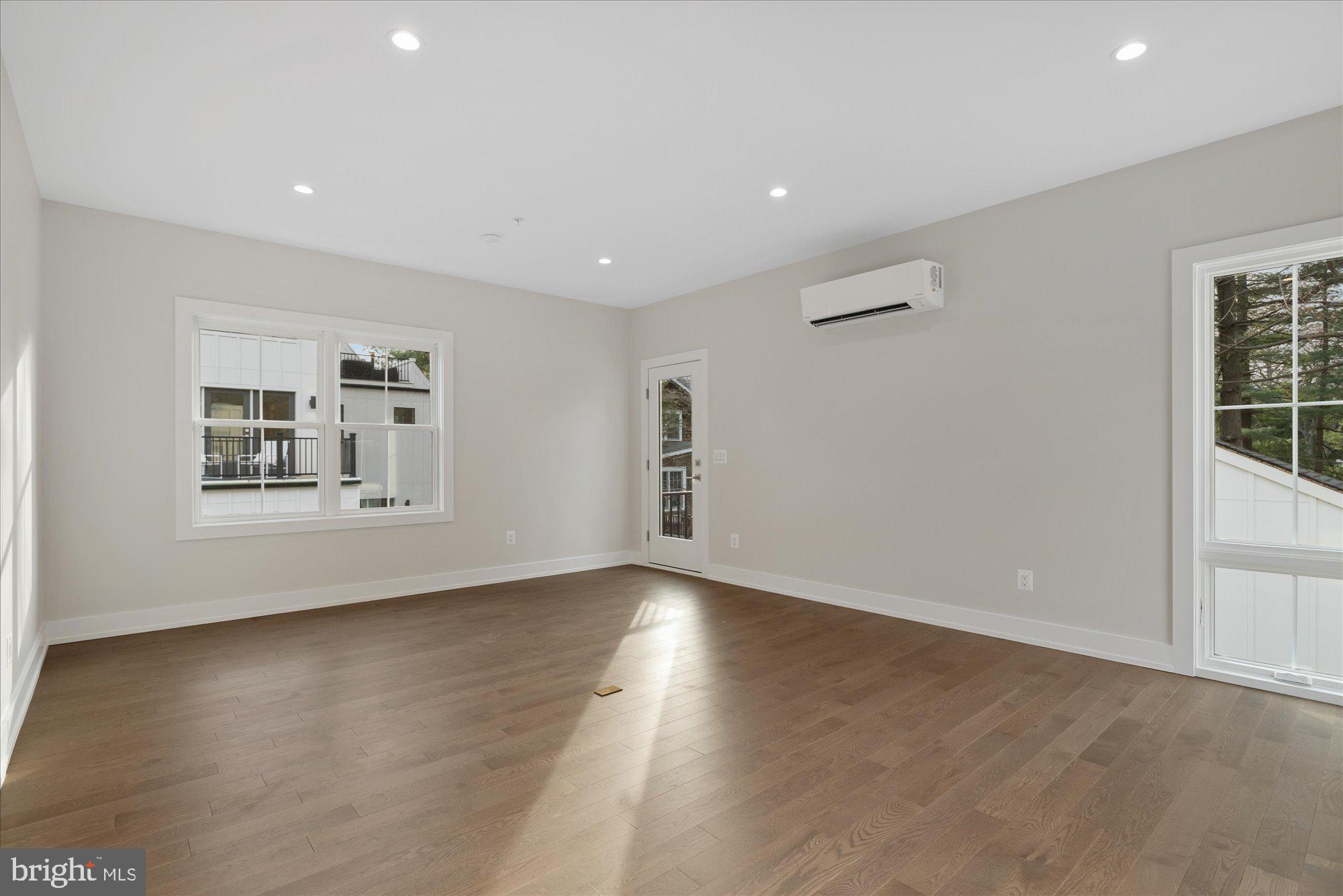 WAKEFIELD - Residential