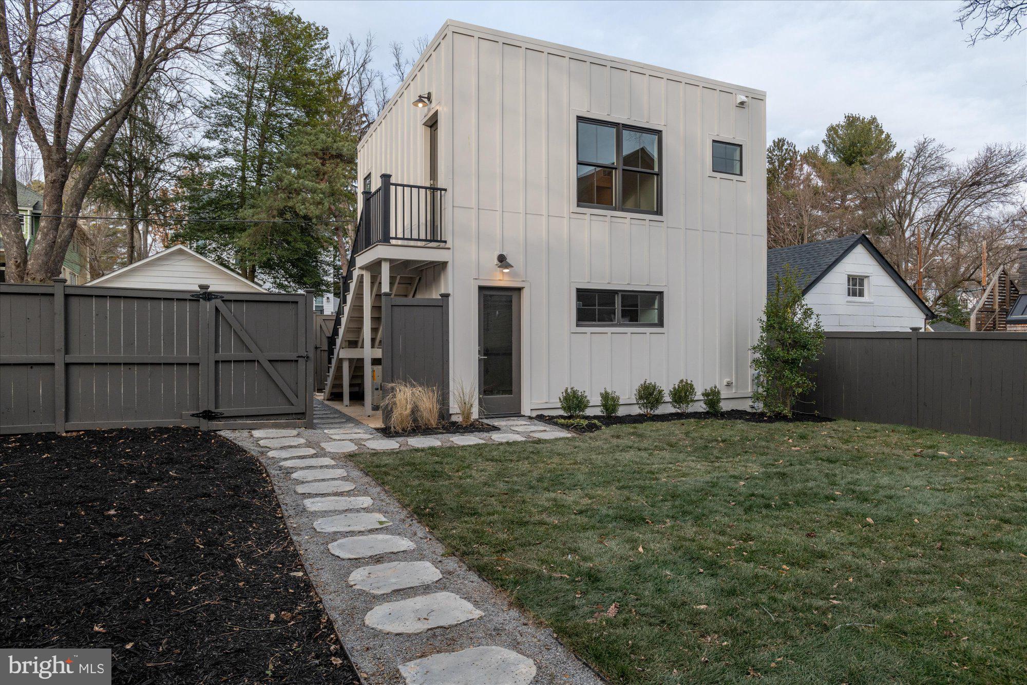 WAKEFIELD - Residential