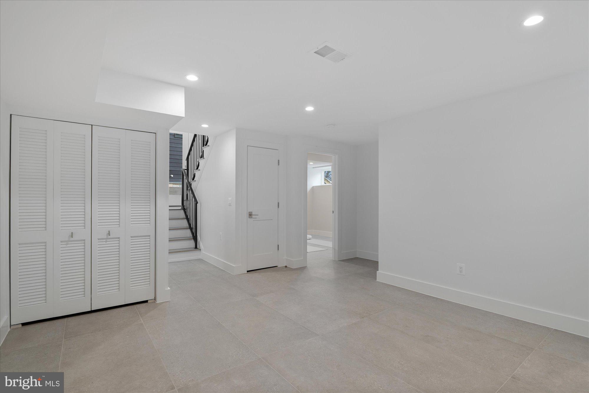 WAKEFIELD - Residential