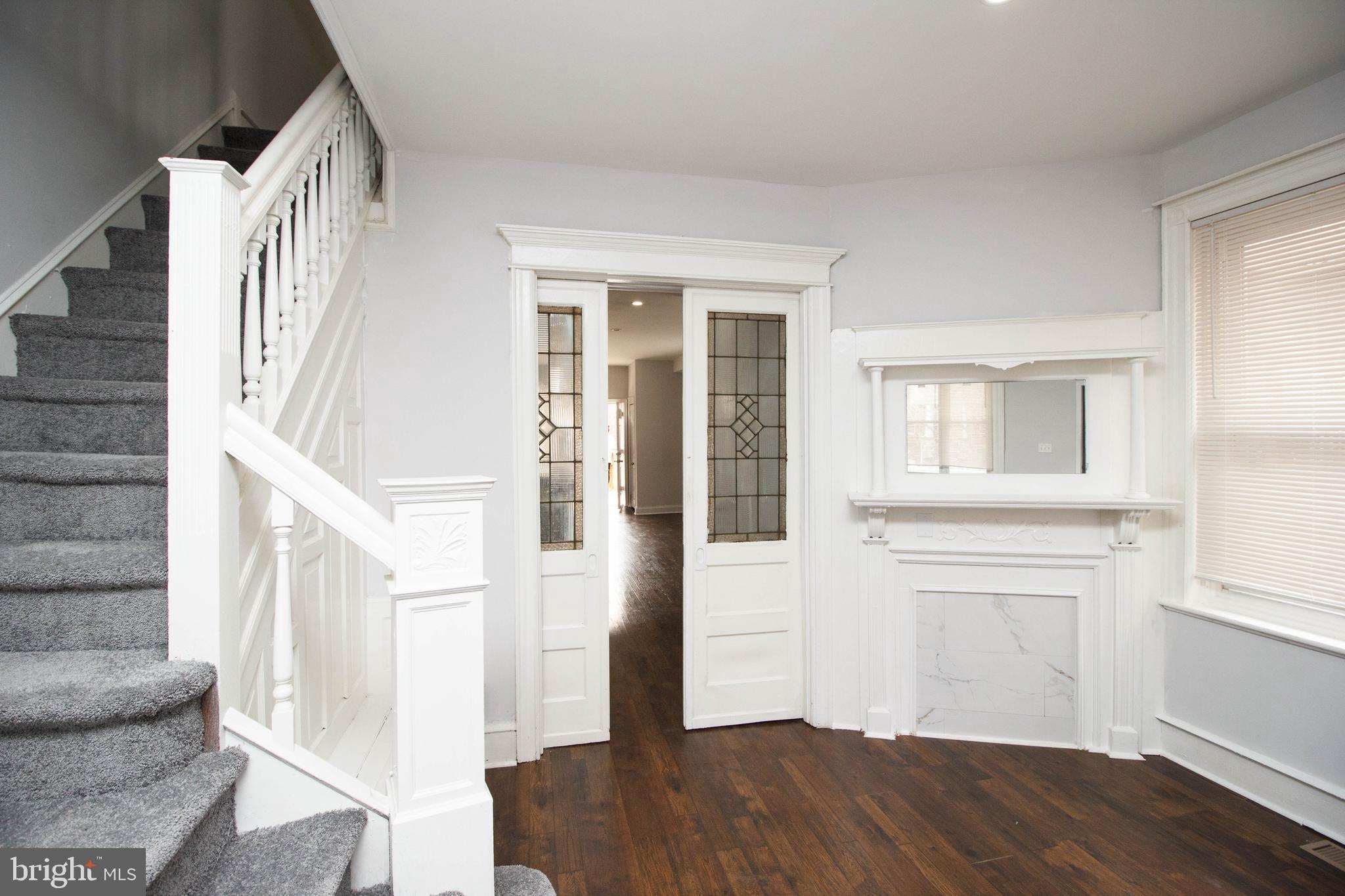 WALNUT HILL - Residential