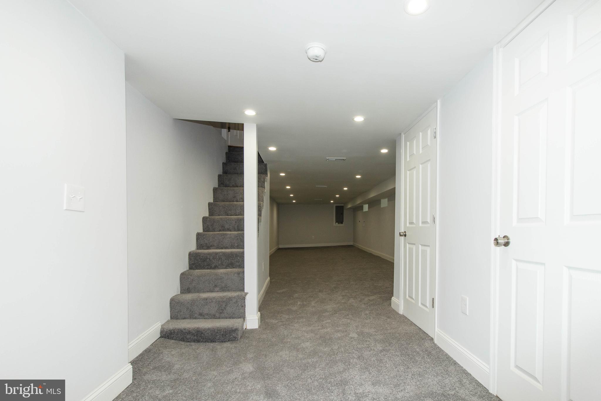 WALNUT HILL - Residential