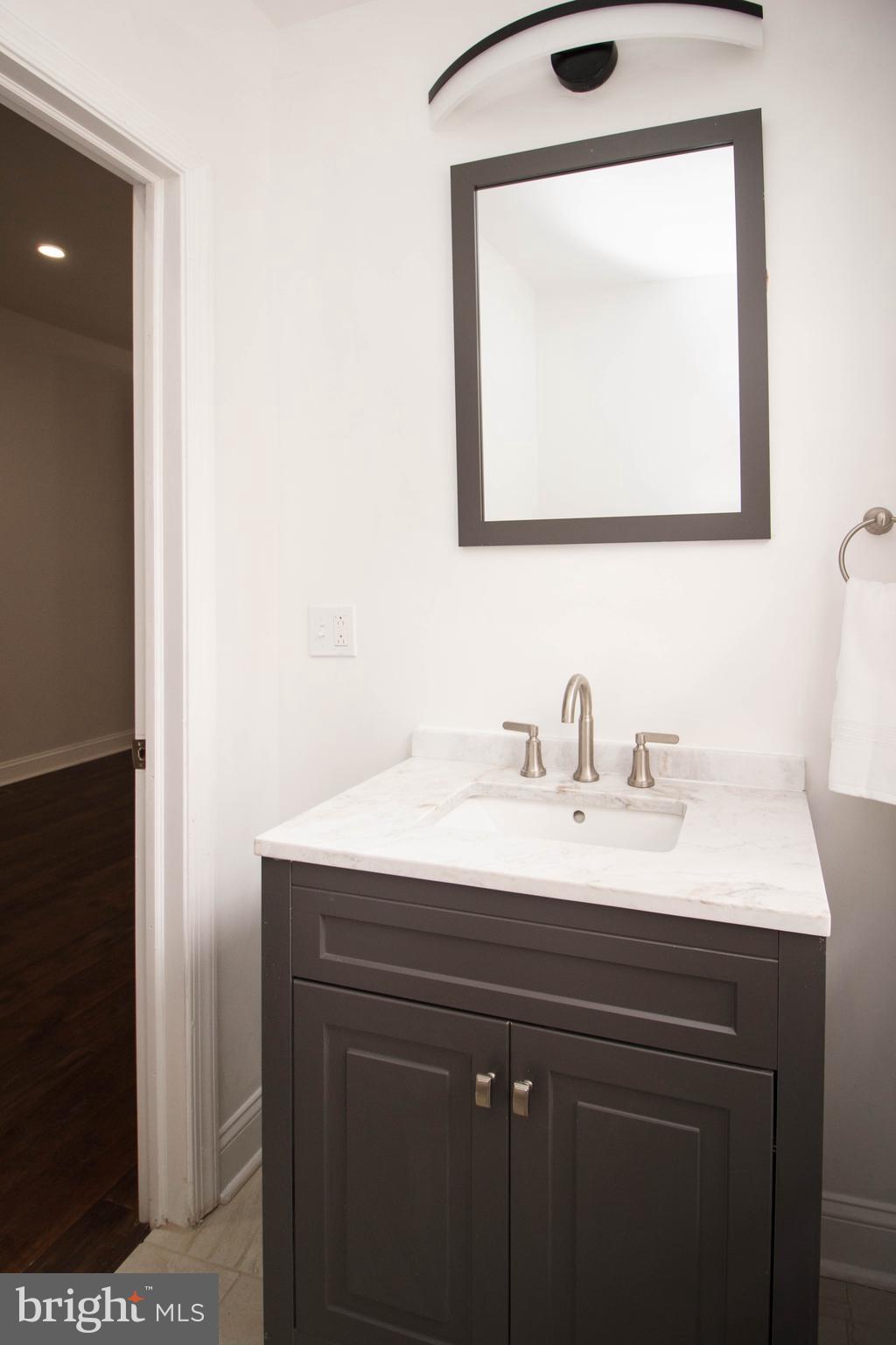 WALNUT HILL - Residential