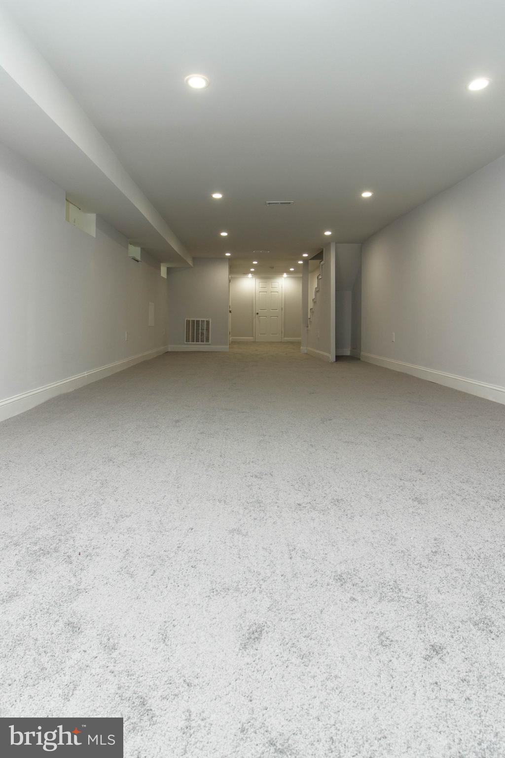 WALNUT HILL - Residential