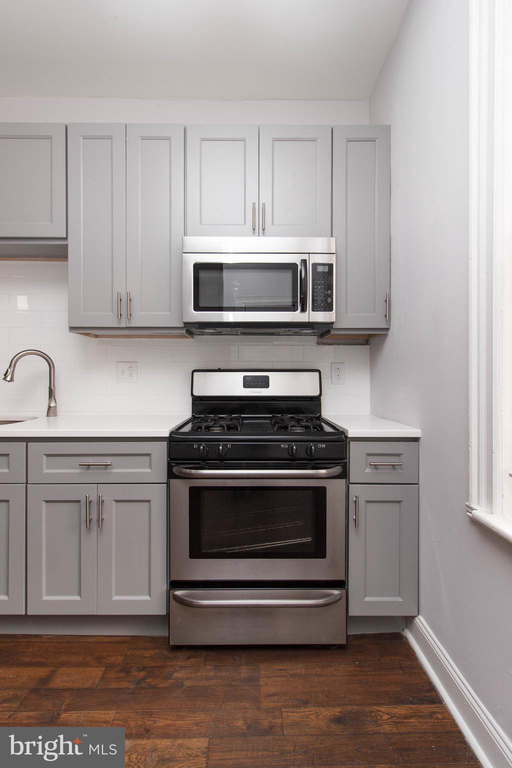 WALNUT HILL - Residential