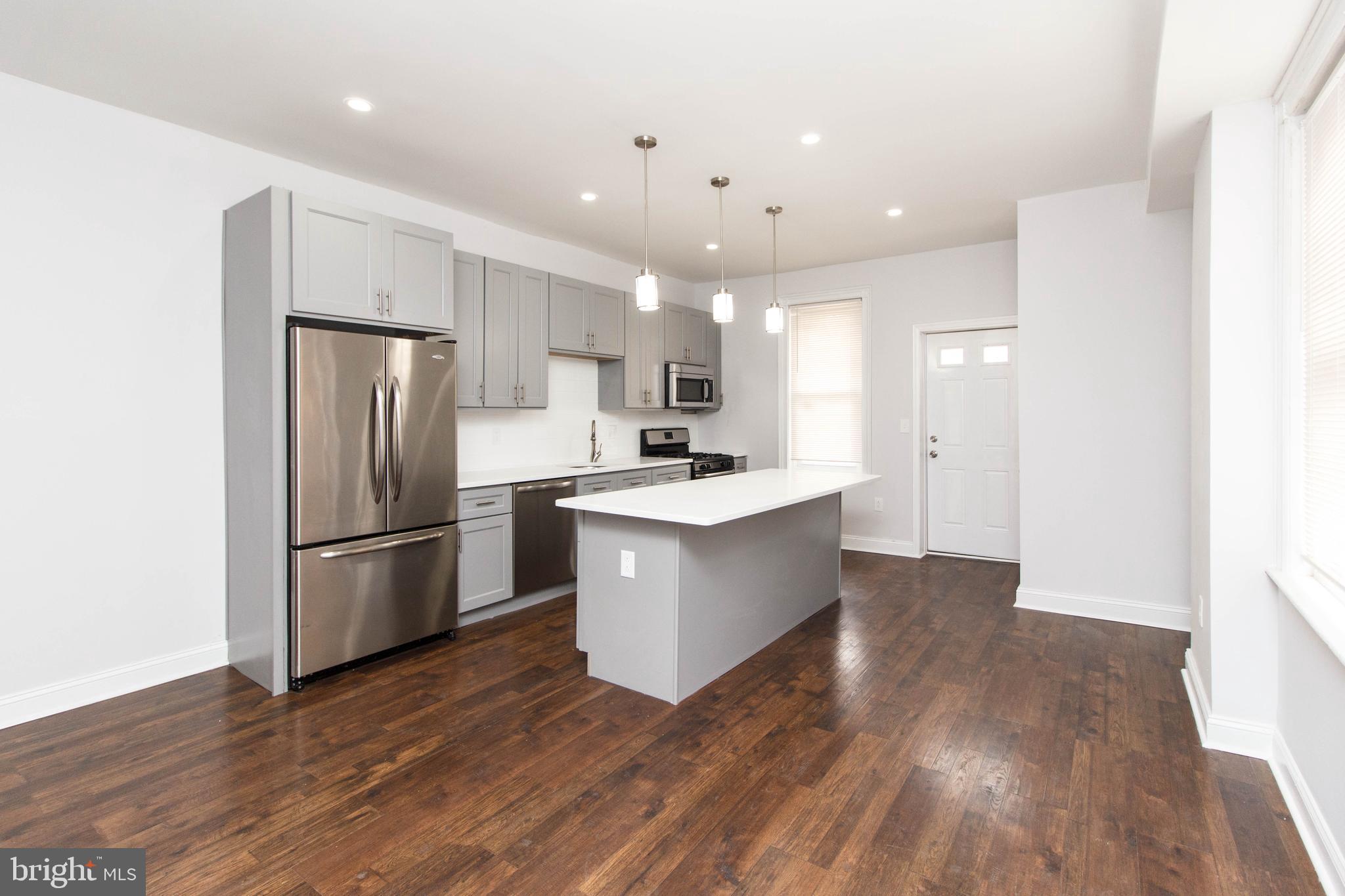 WALNUT HILL - Residential