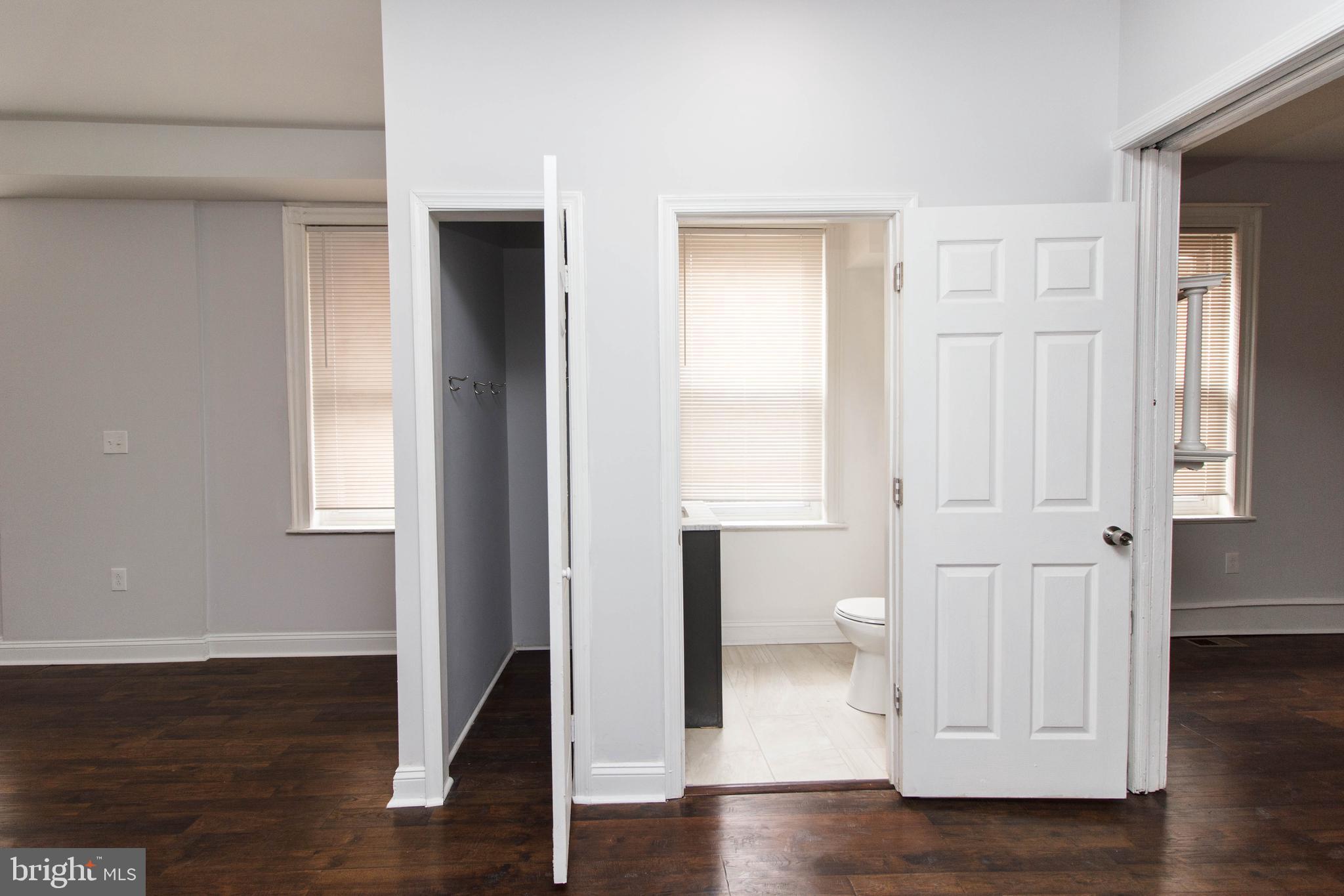 WALNUT HILL - Residential