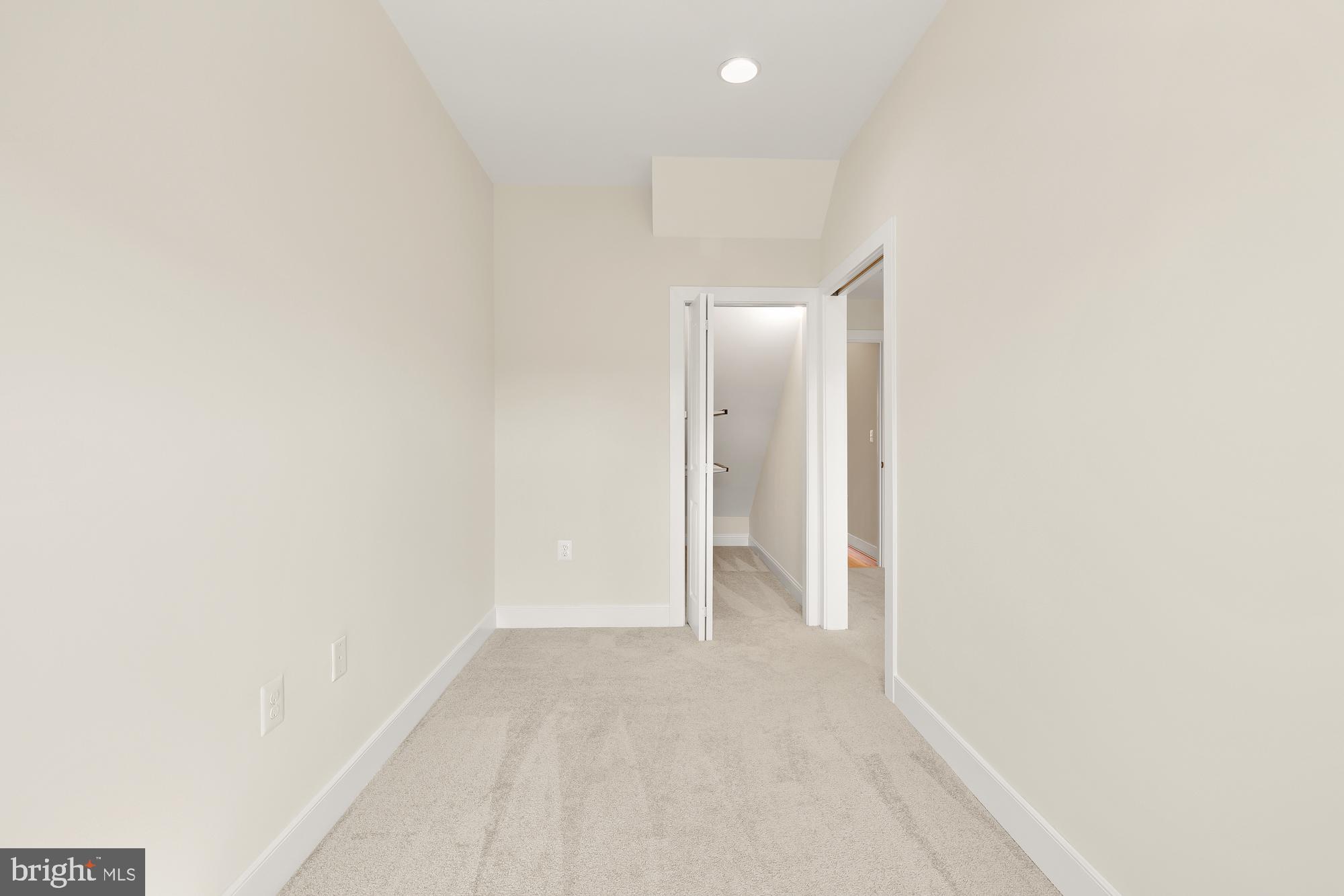 POTOMAC  YARDS - Residential