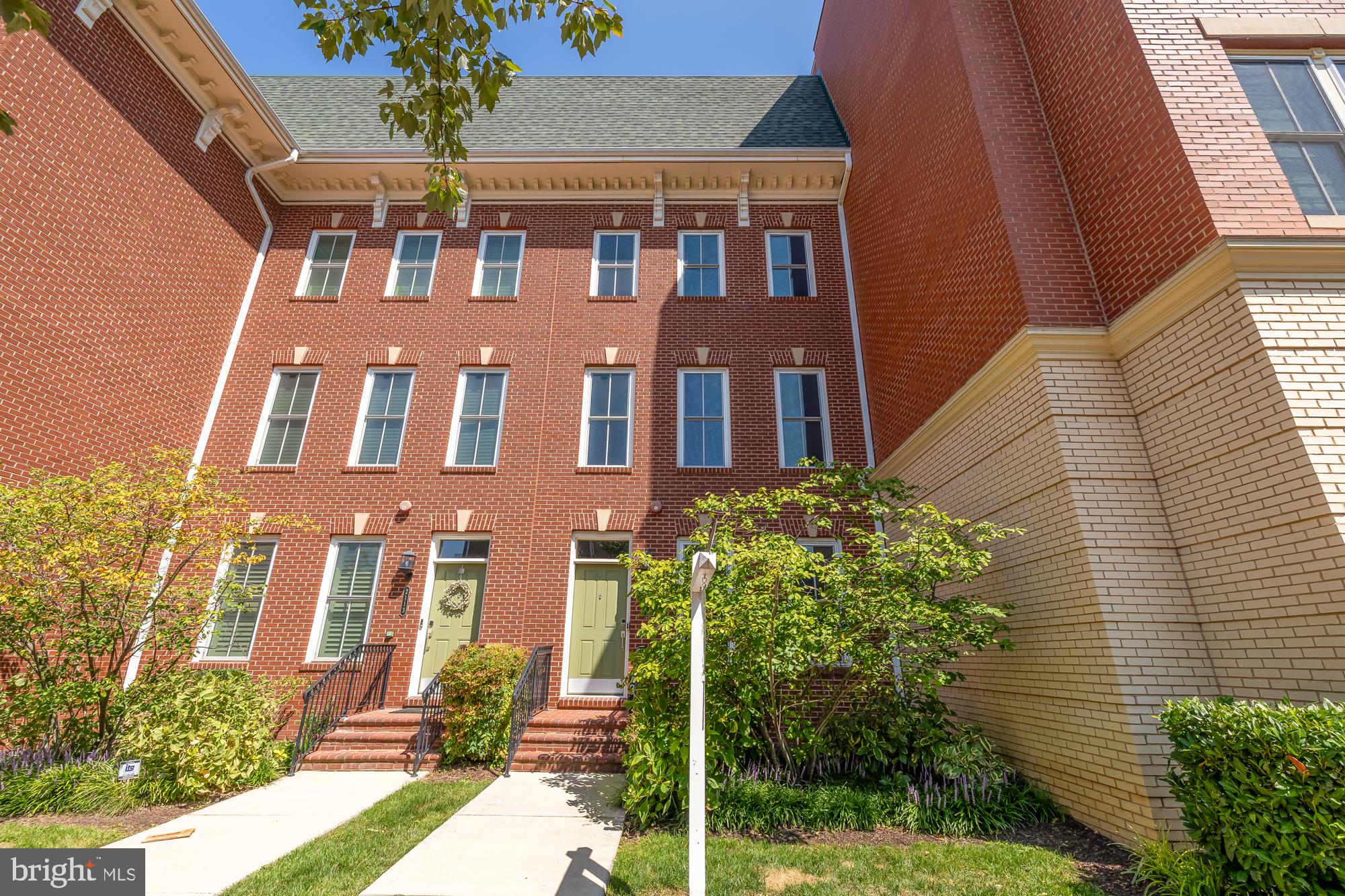 POTOMAC  YARDS - Residential