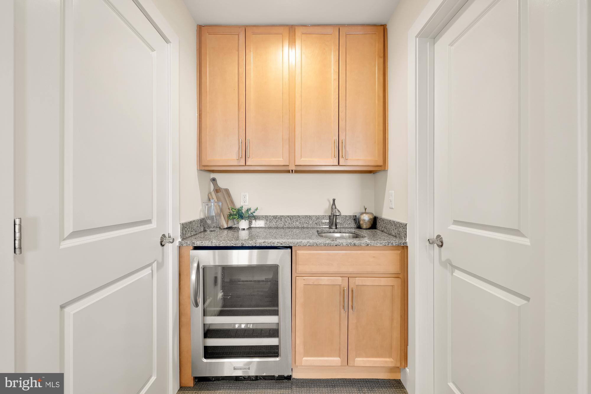 POTOMAC  YARDS - Residential