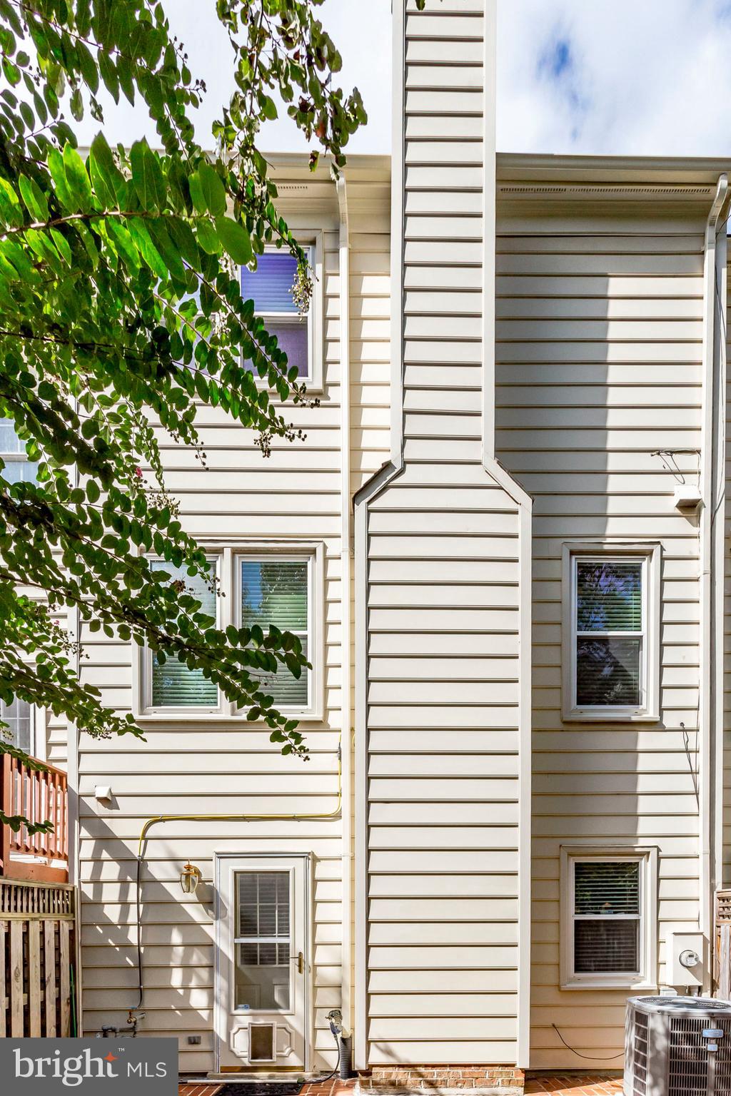 COLONIAL HEIGHTS - Residential