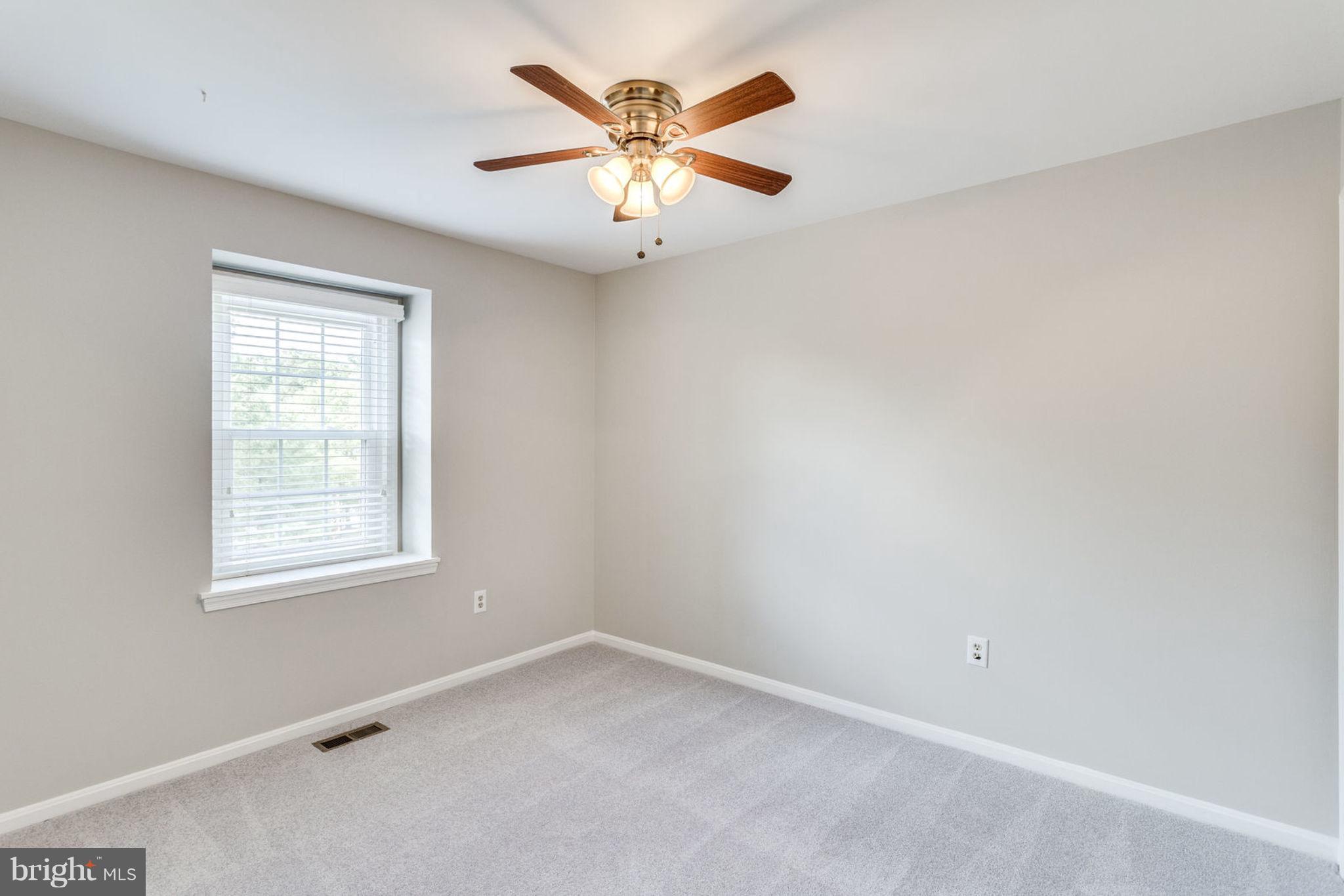 COLONIAL HEIGHTS - Residential