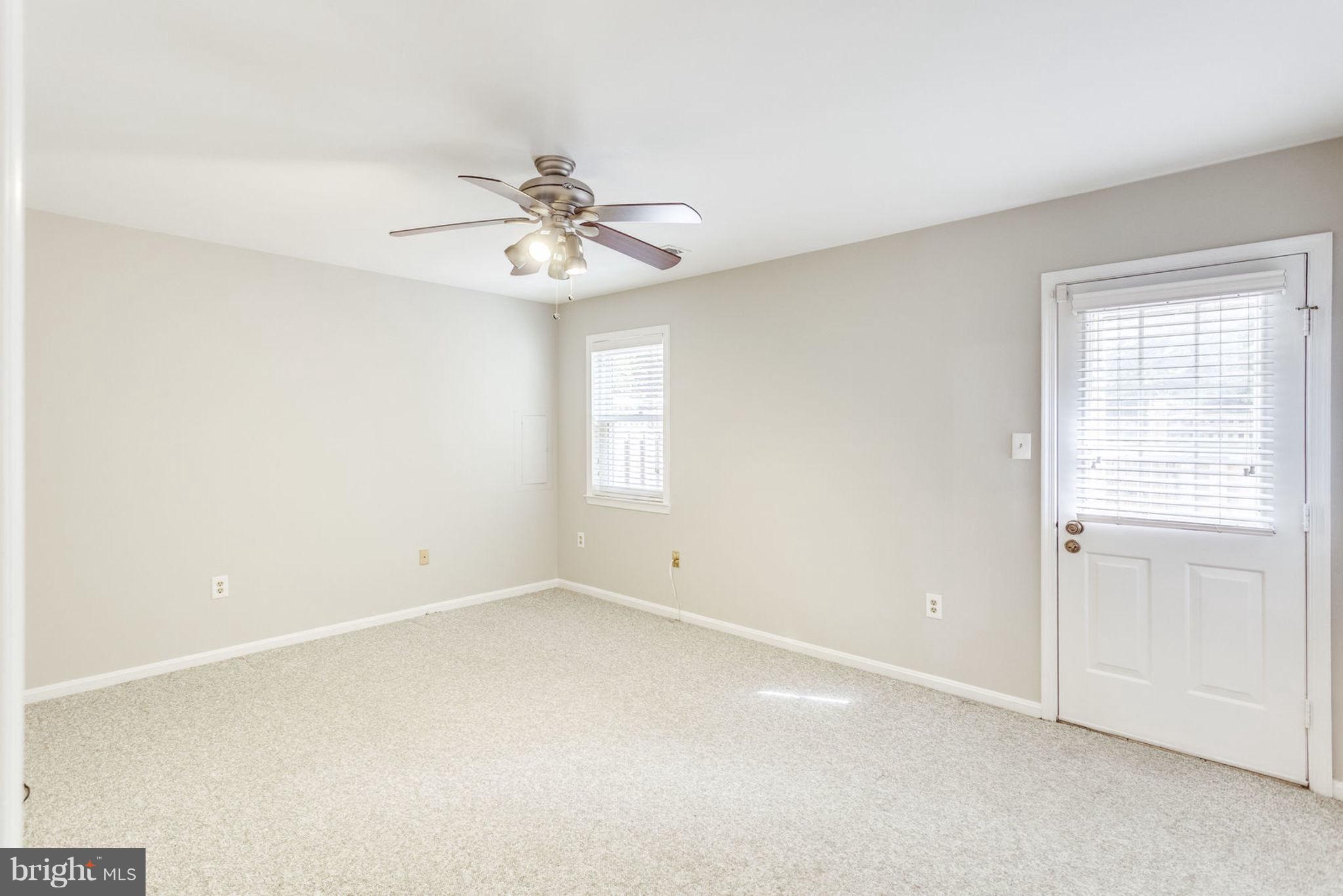 COLONIAL HEIGHTS - Residential