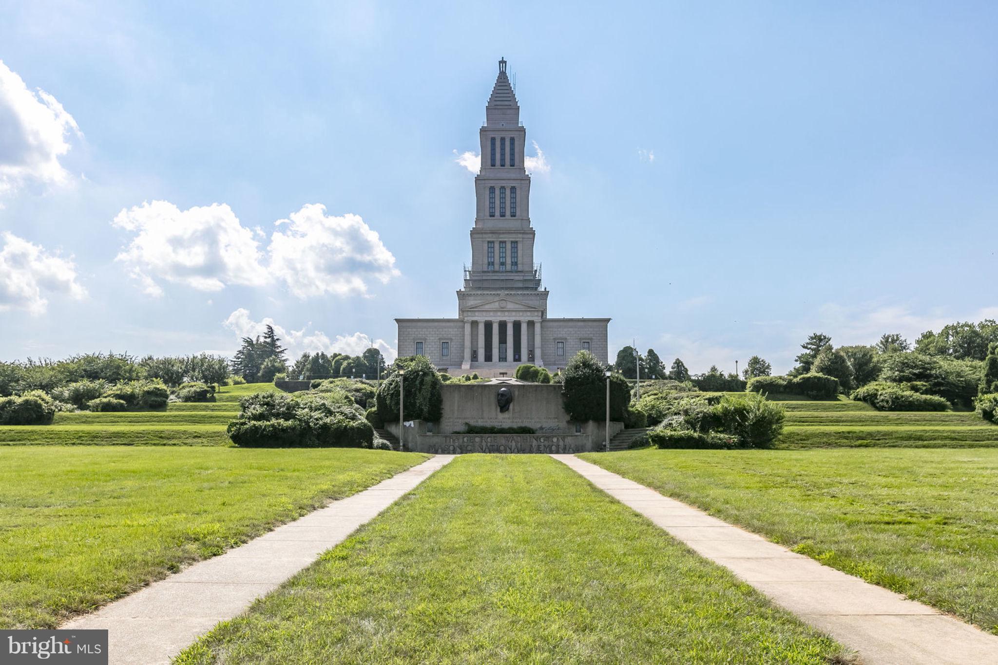 COLONIAL HEIGHTS - Residential