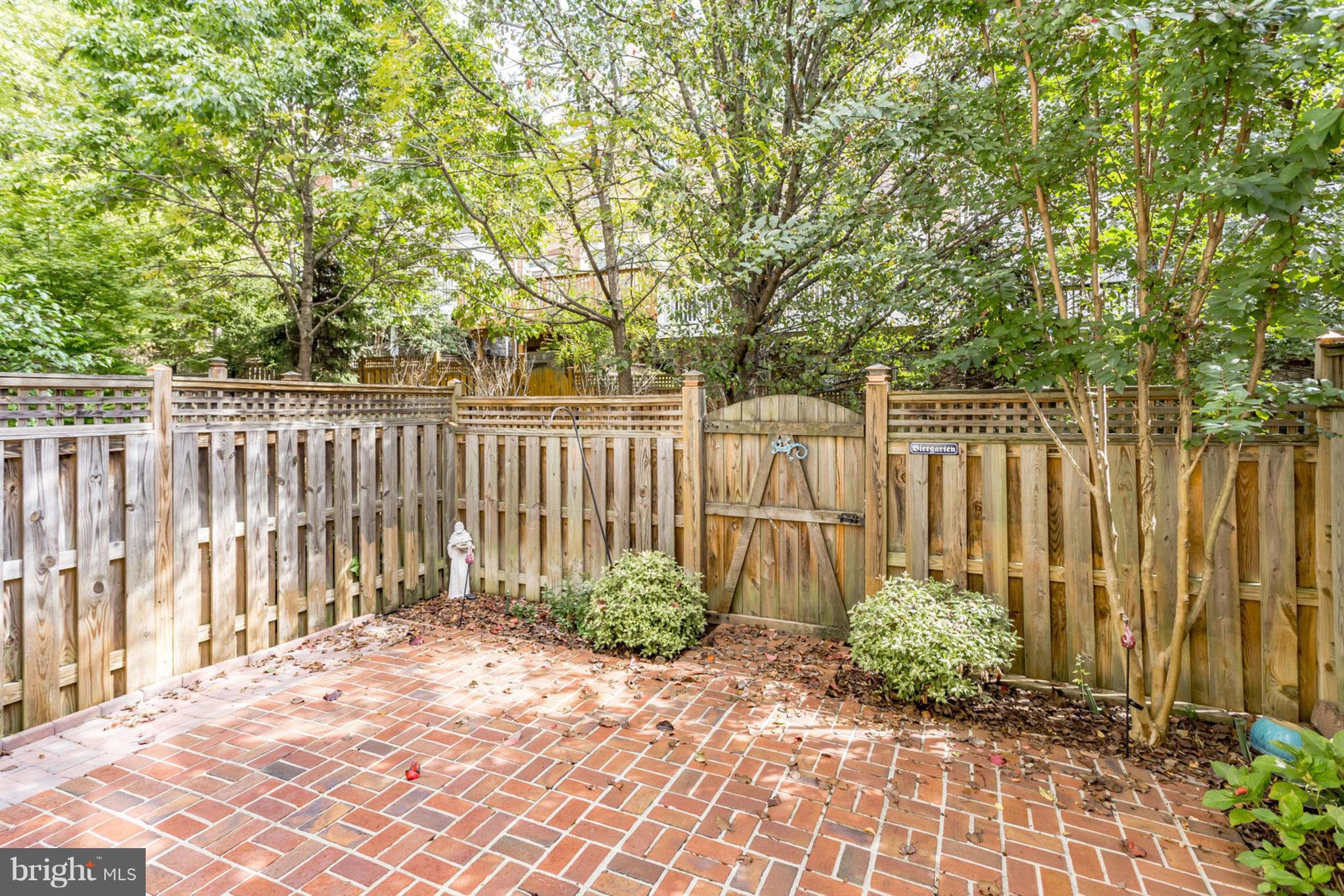 COLONIAL HEIGHTS - Residential