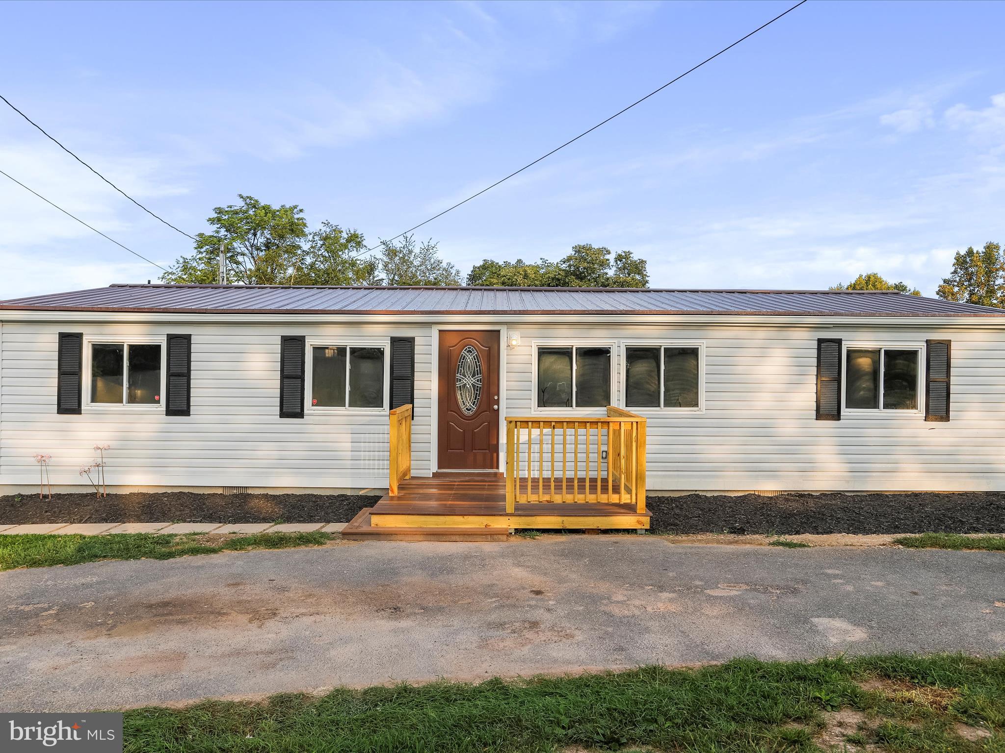 3901 FAIRVIEW DRIVE
