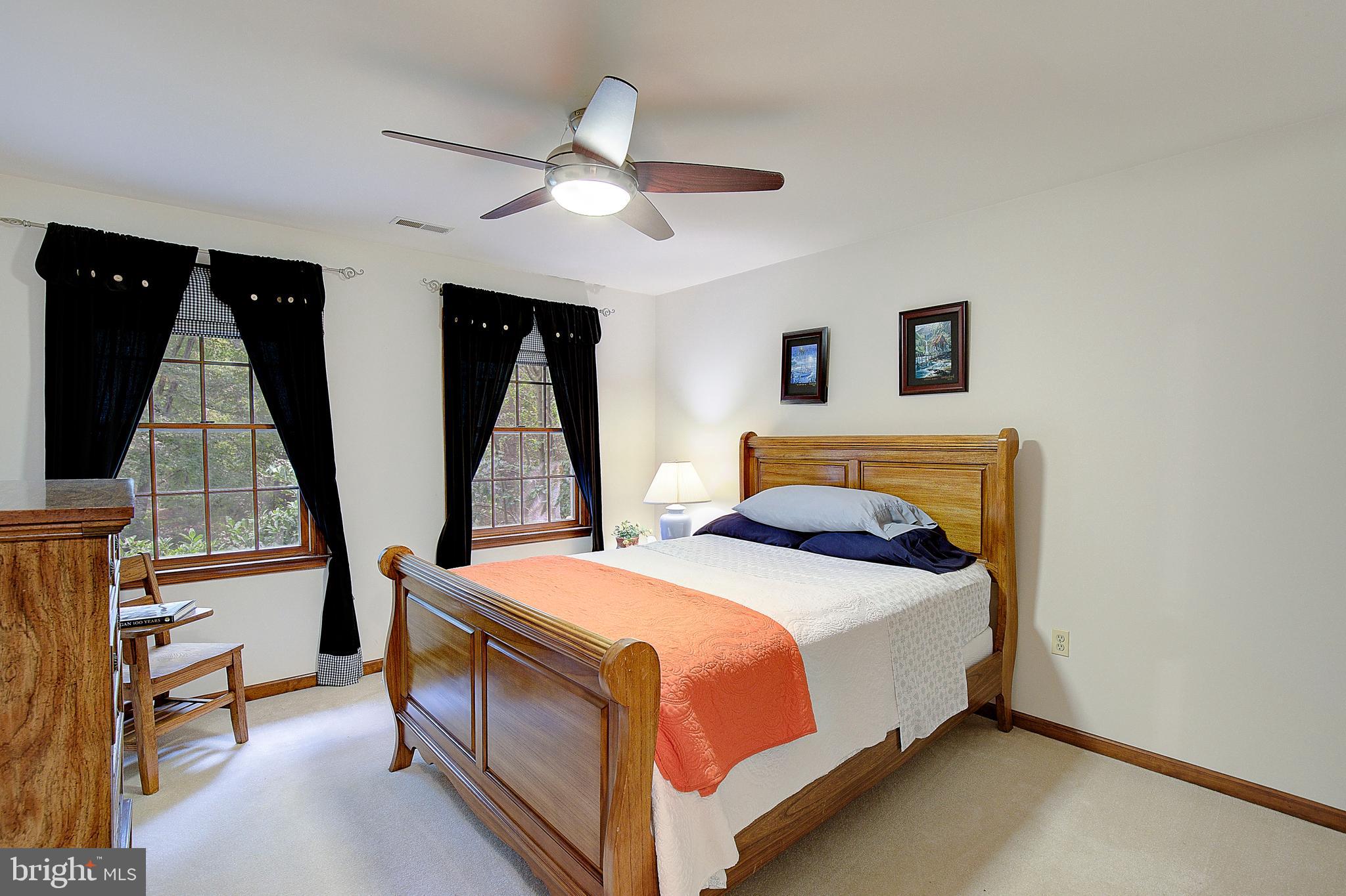 ST LEONARD SHORES - Residential