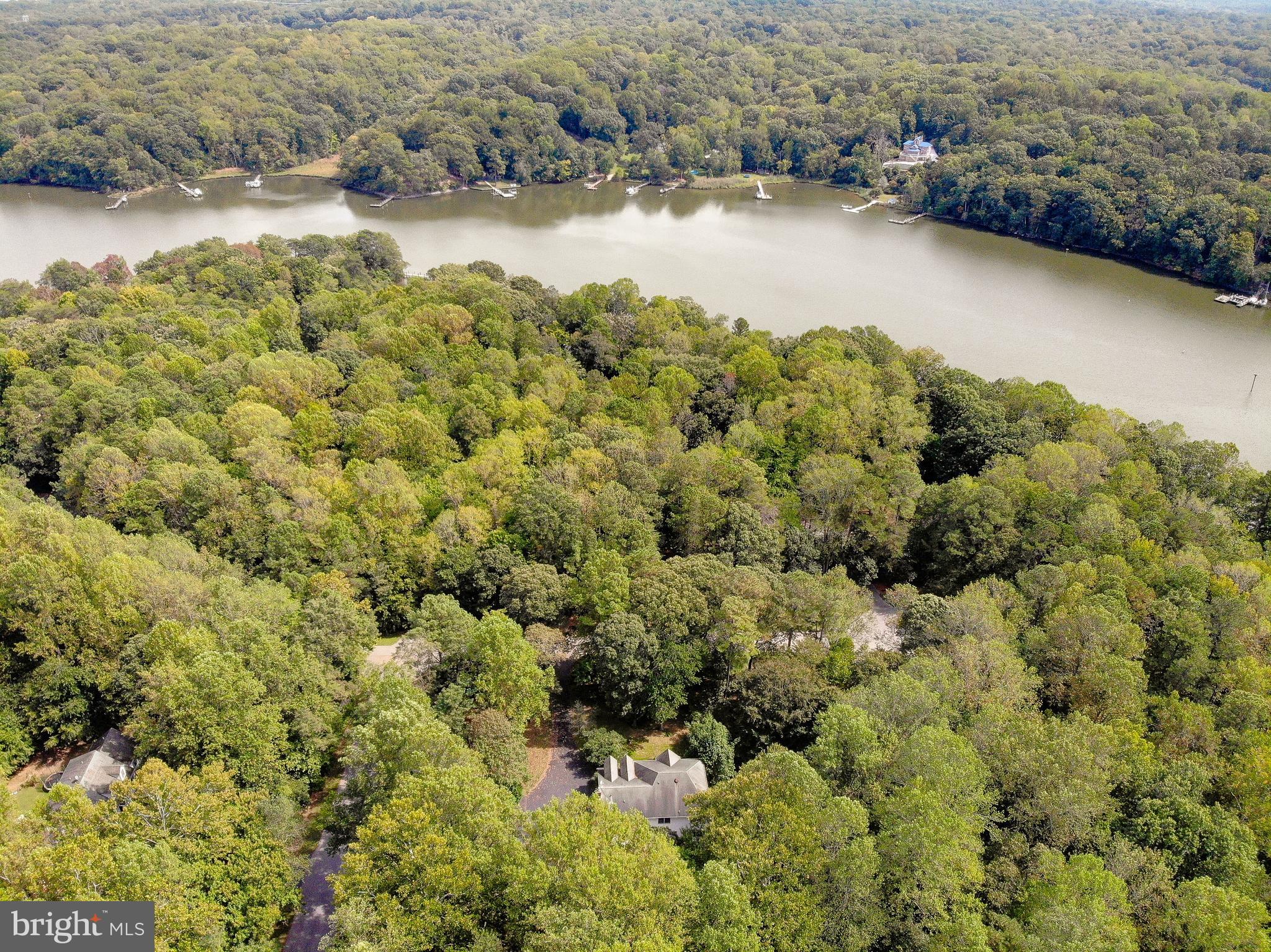 ST LEONARD SHORES - Residential