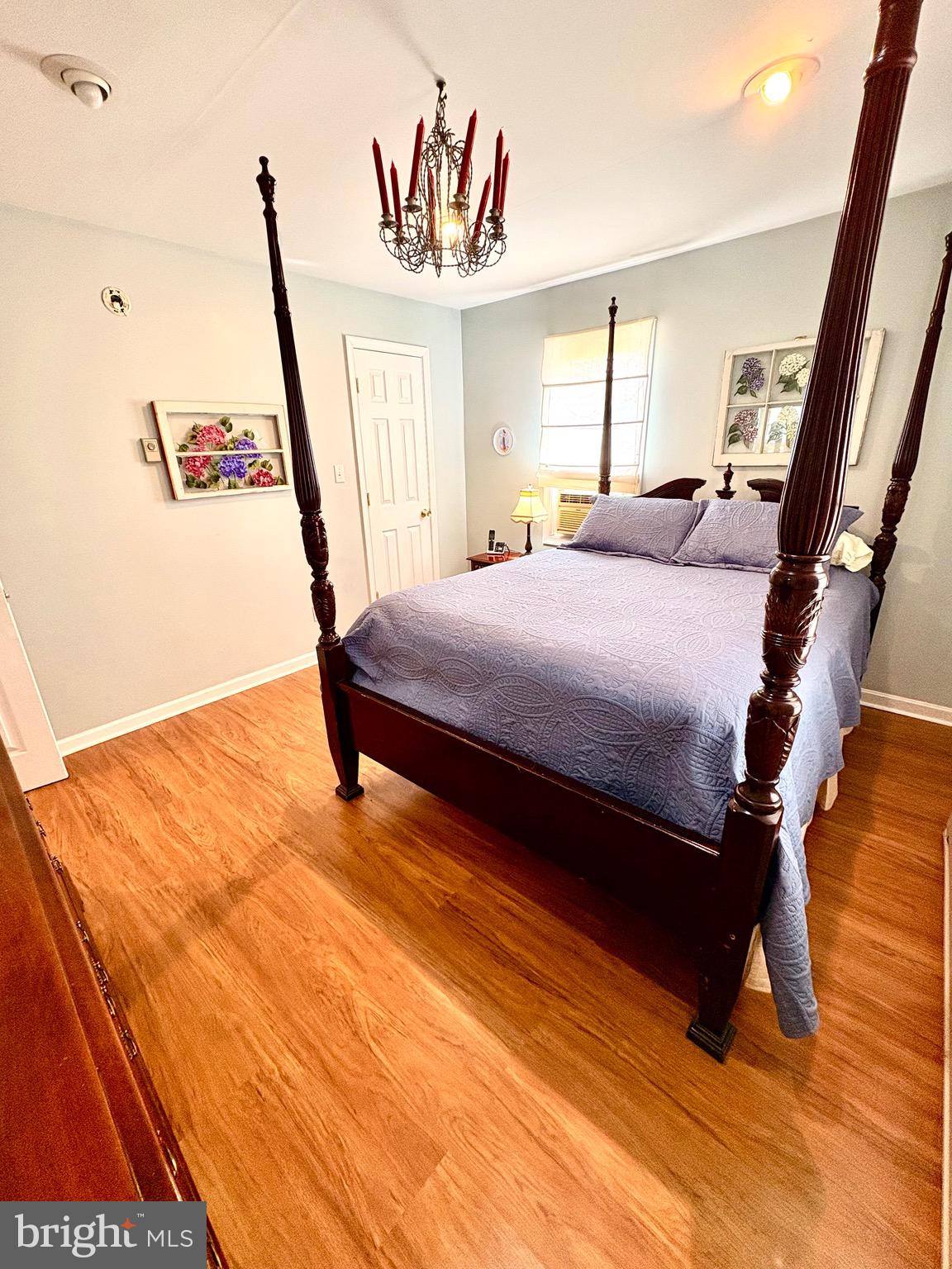 SMITH ISLAND - Residential