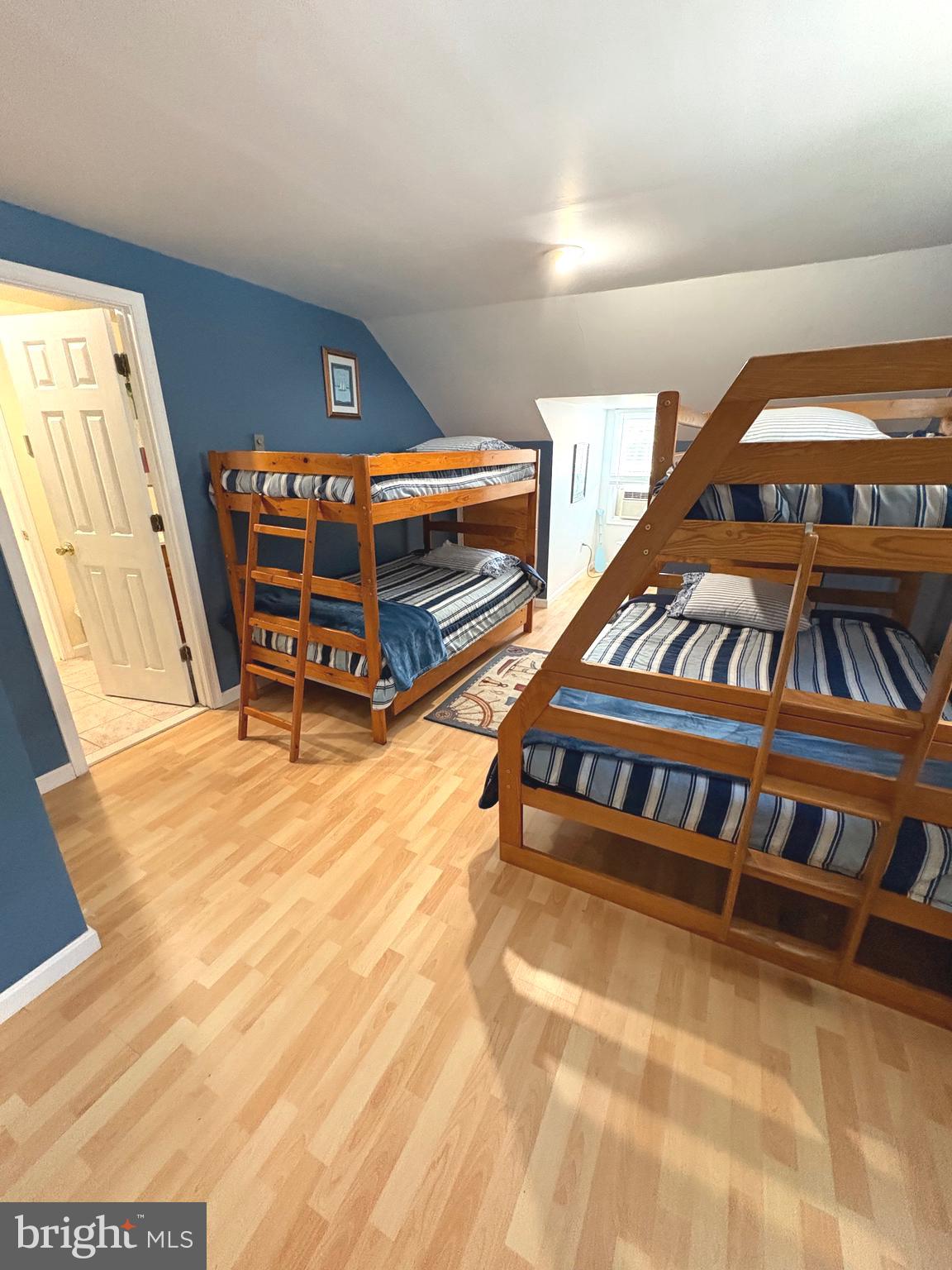 SMITH ISLAND - Residential