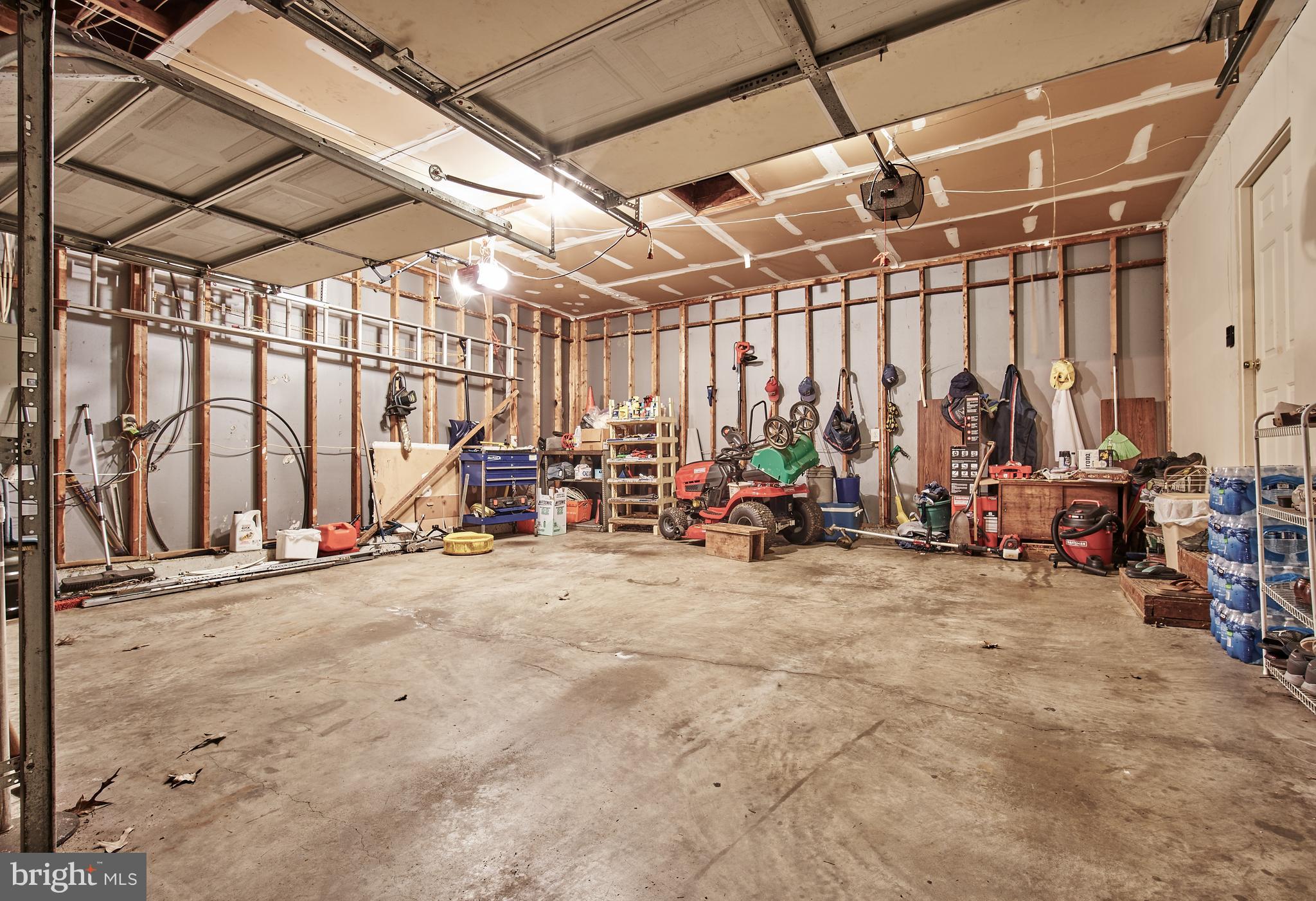 ARAGONA VILLAGE - Residential