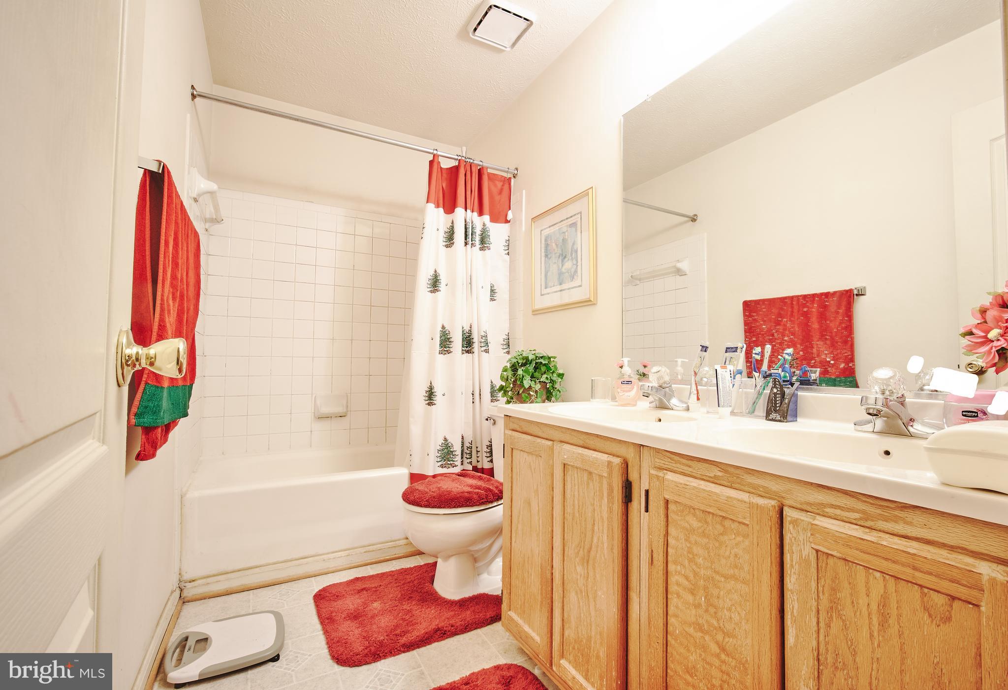 ARAGONA VILLAGE - Residential