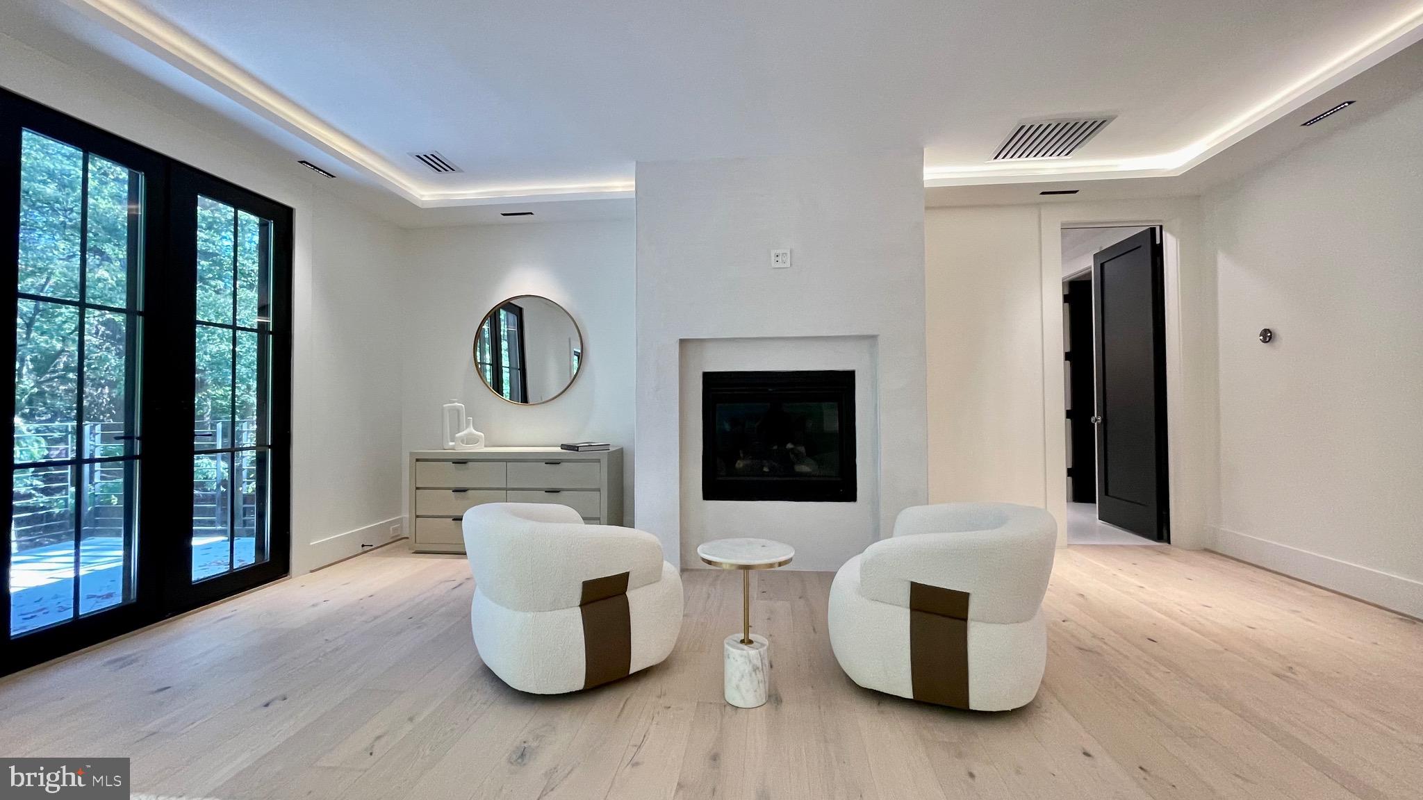 CHESTERBROOK WOODS - Residential