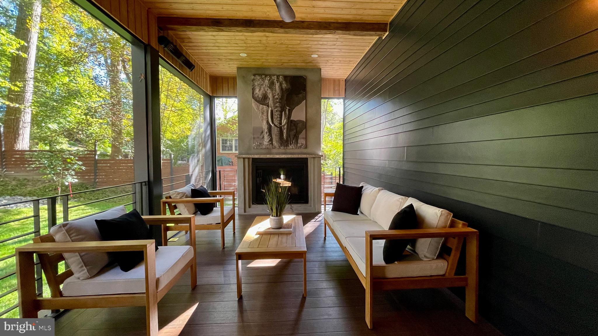 CHESTERBROOK WOODS - Residential