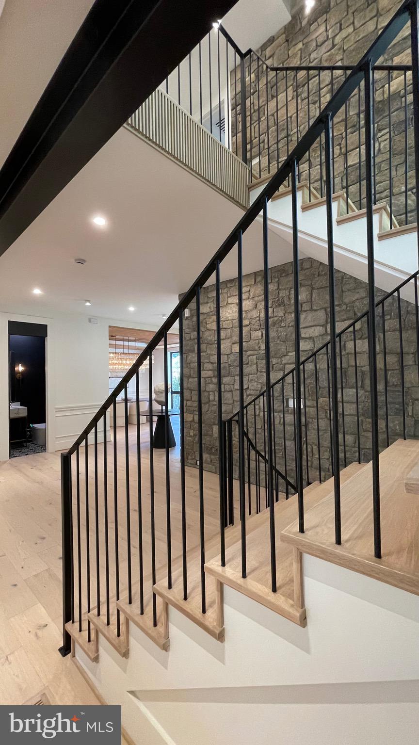 CHESTERBROOK WOODS - Residential