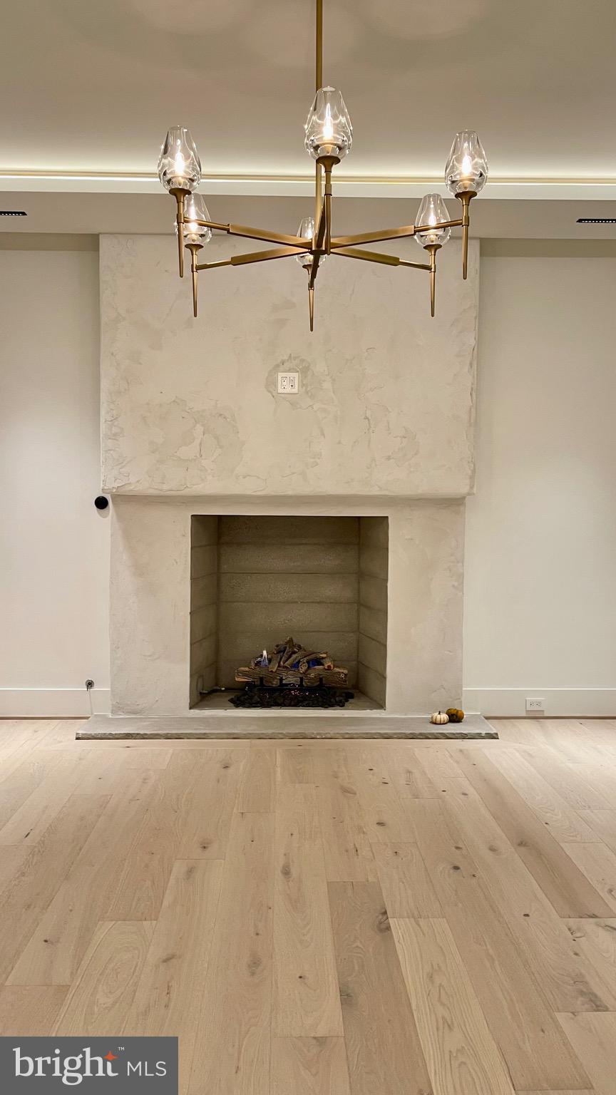 CHESTERBROOK WOODS - Residential