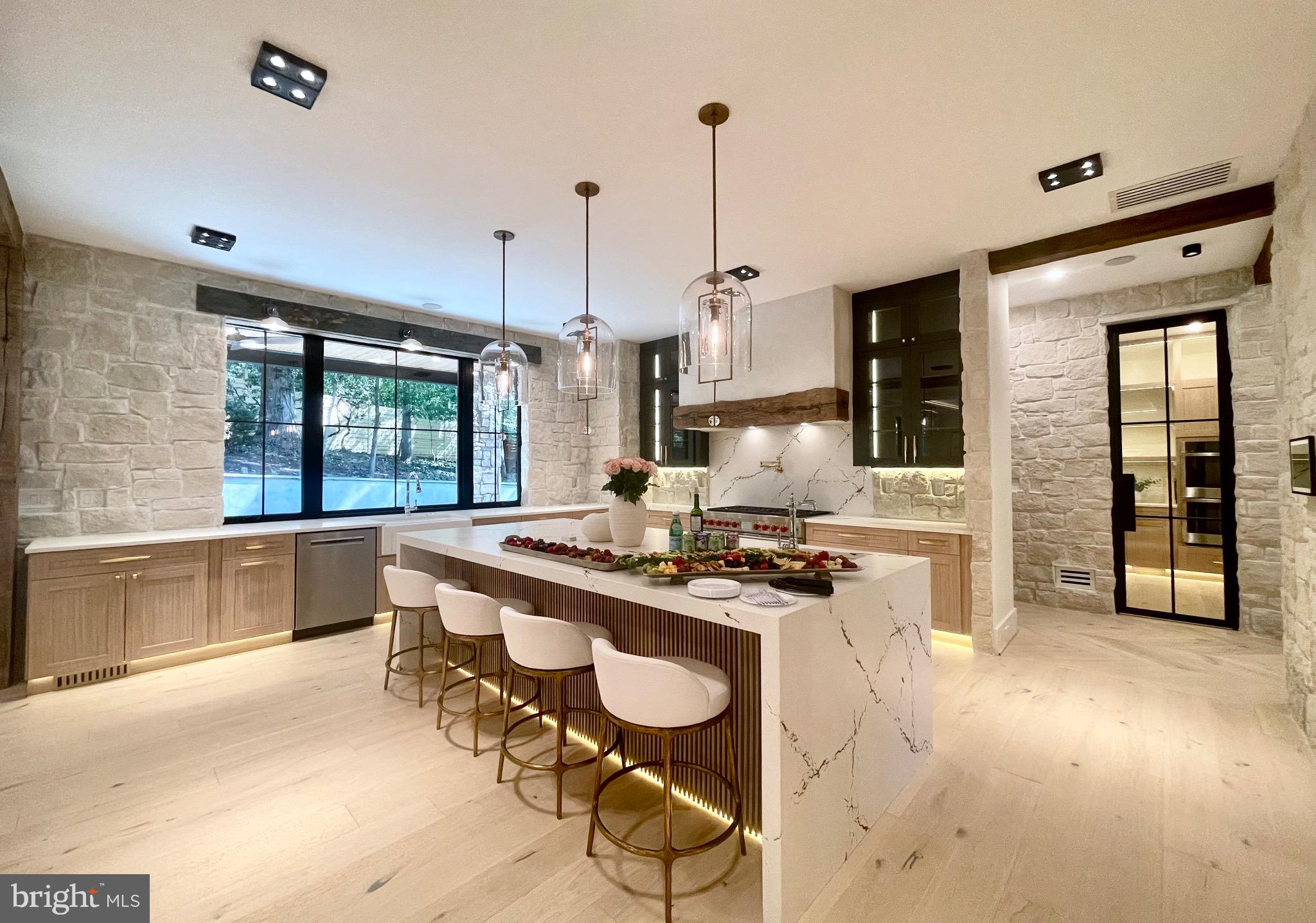 CHESTERBROOK WOODS - Residential