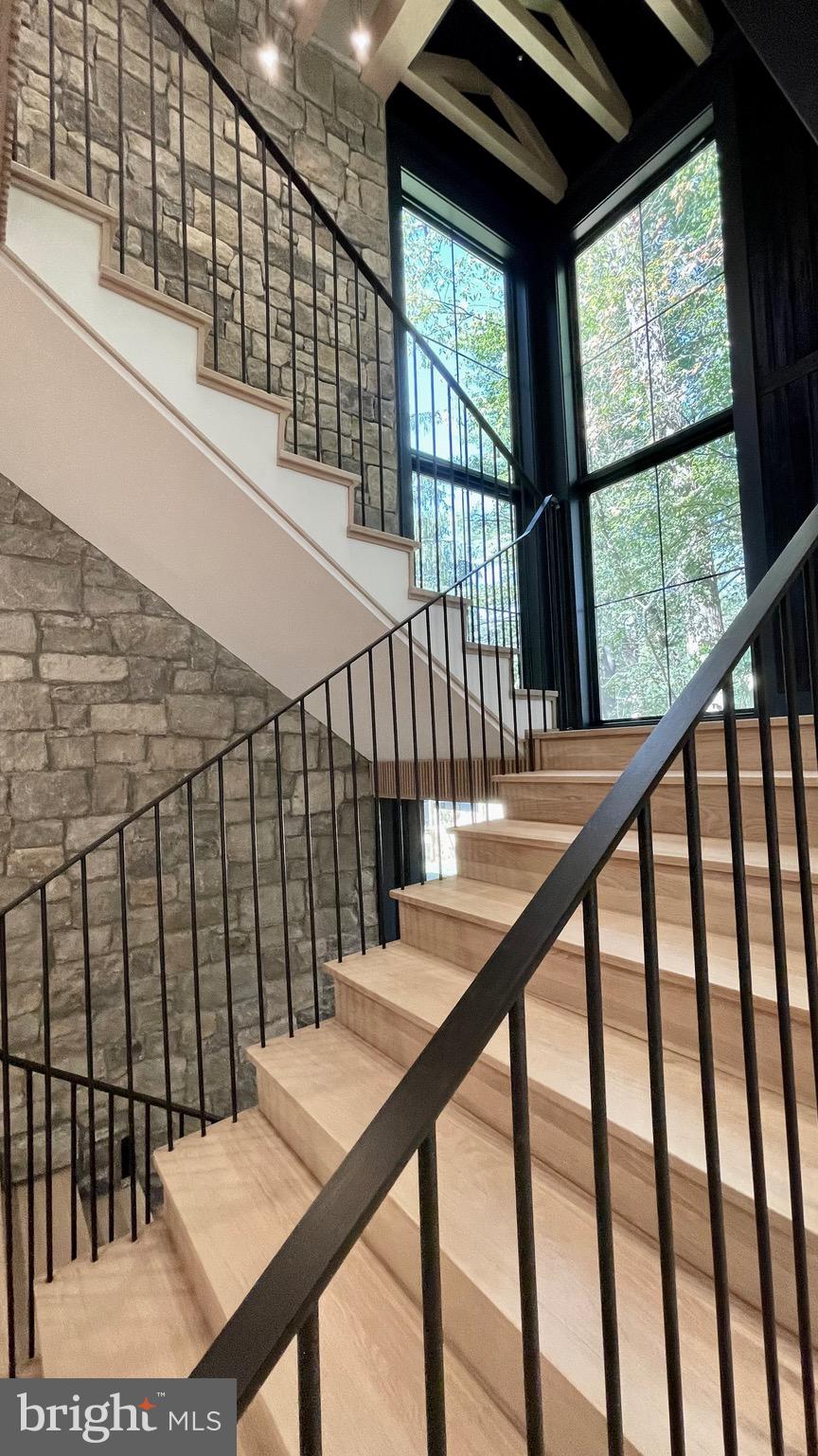 CHESTERBROOK WOODS - Residential