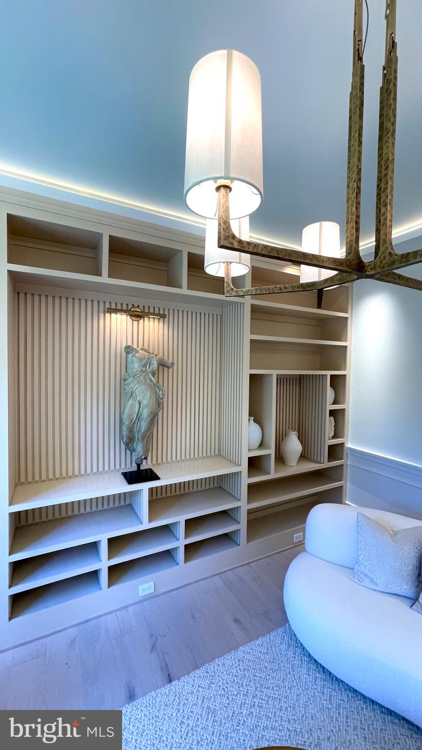 CHESTERBROOK WOODS - Residential