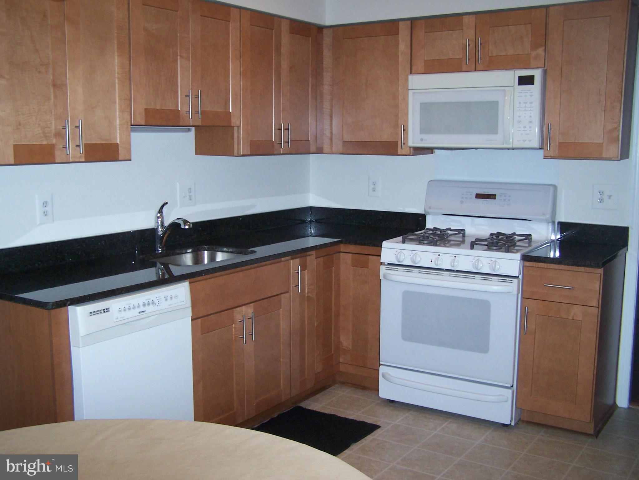 LAKEWOOD HILLS - Residential