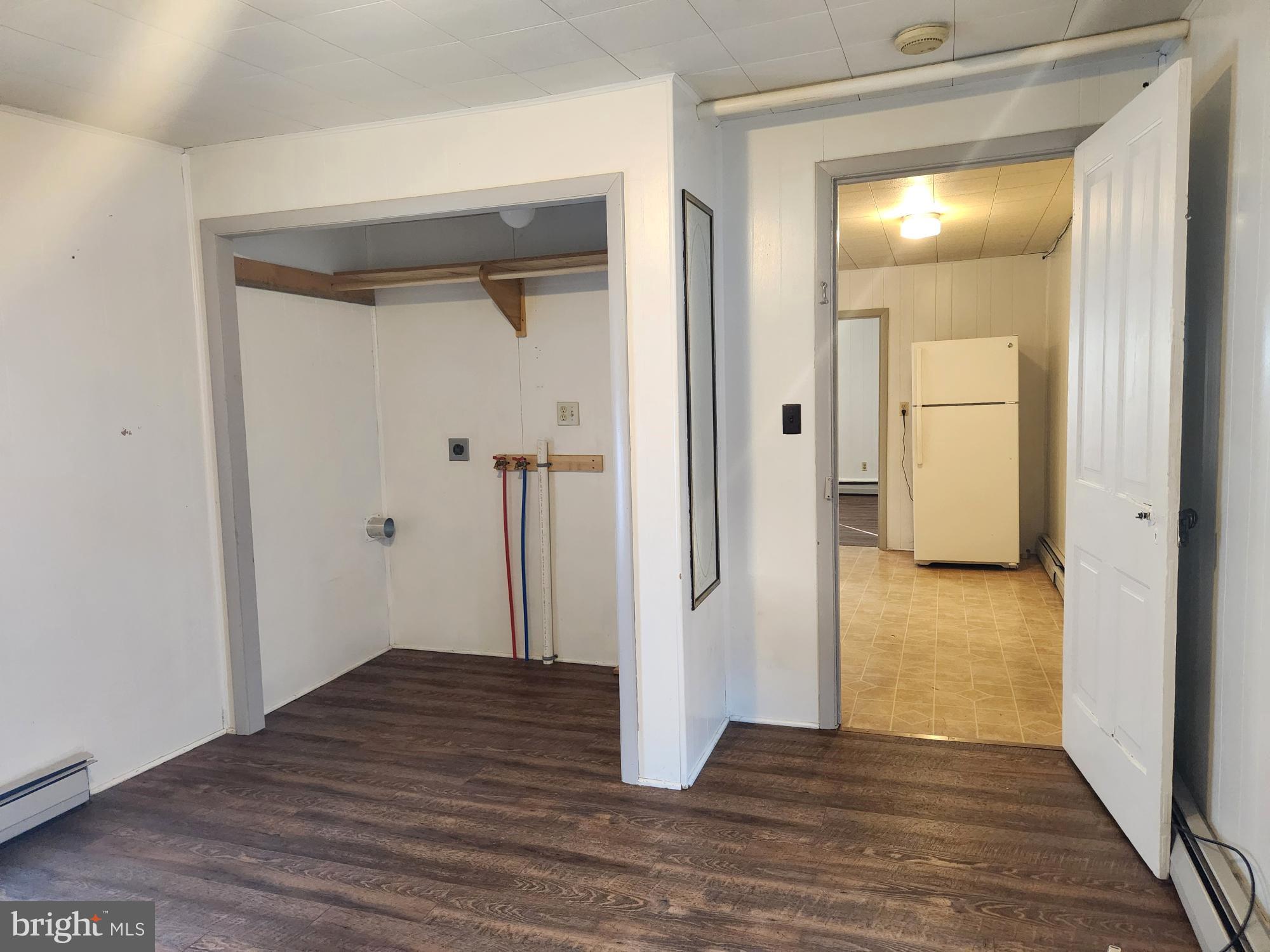 NEWPORT - Residential Lease