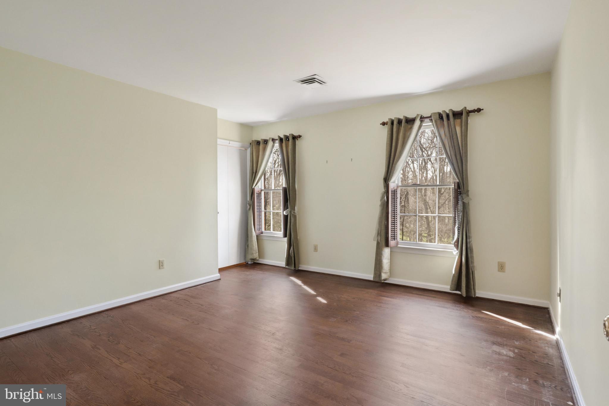 MONTCLAIR - Residential