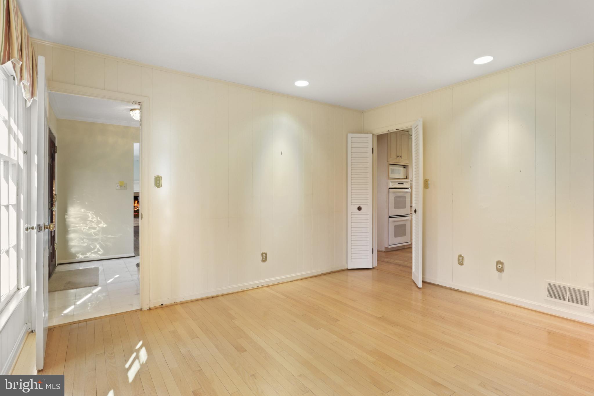 MONTCLAIR - Residential