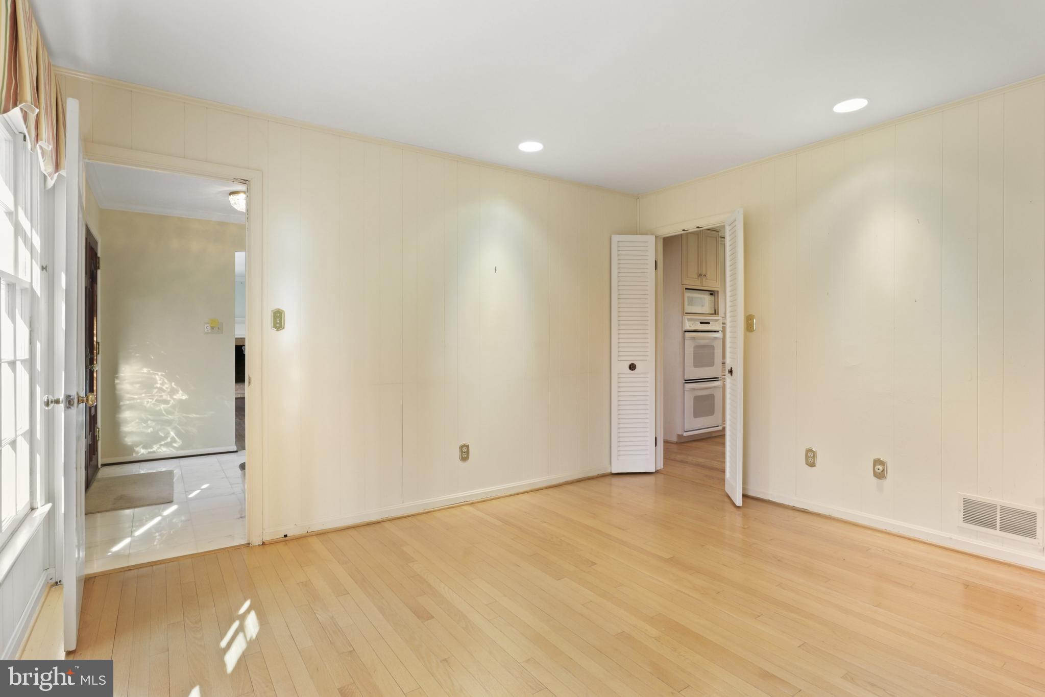 MONTCLAIR - Residential