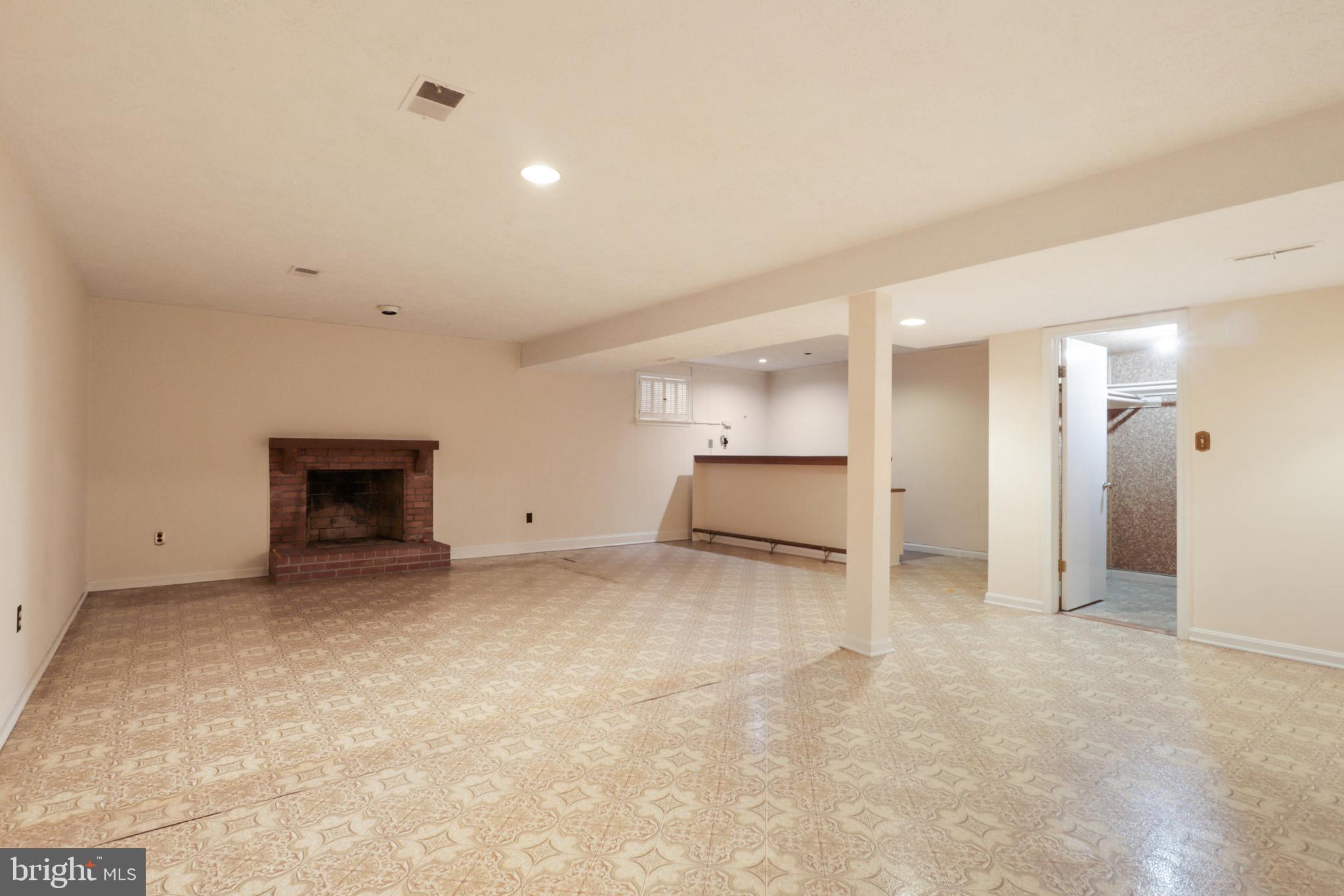 MONTCLAIR - Residential