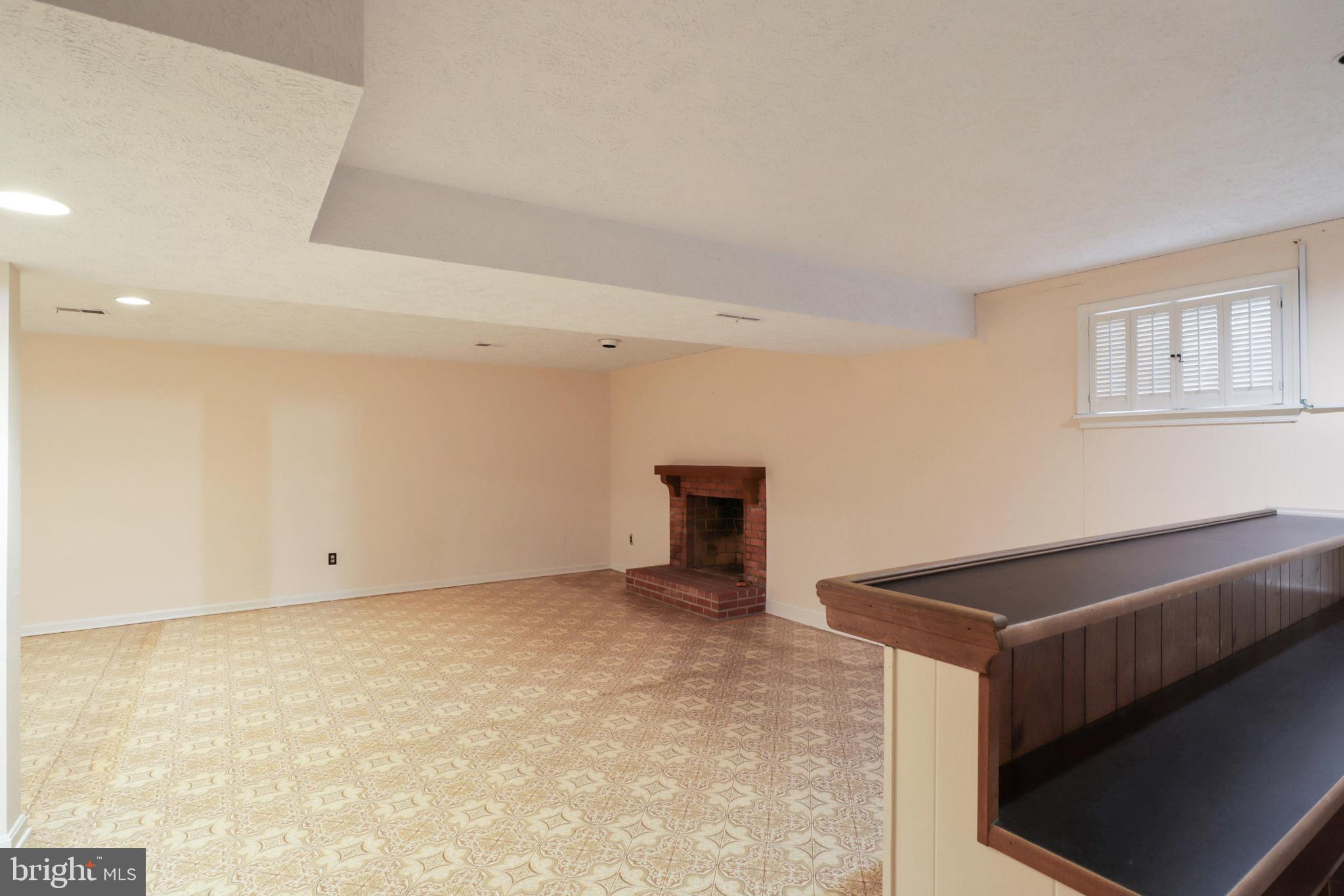 MONTCLAIR - Residential