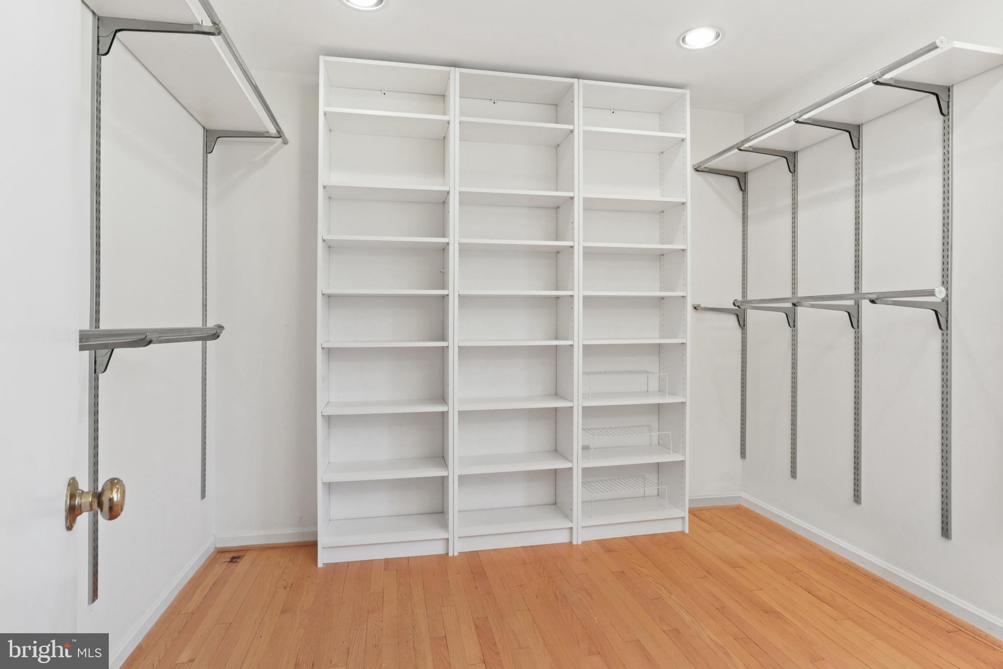 MONTCLAIR - Residential